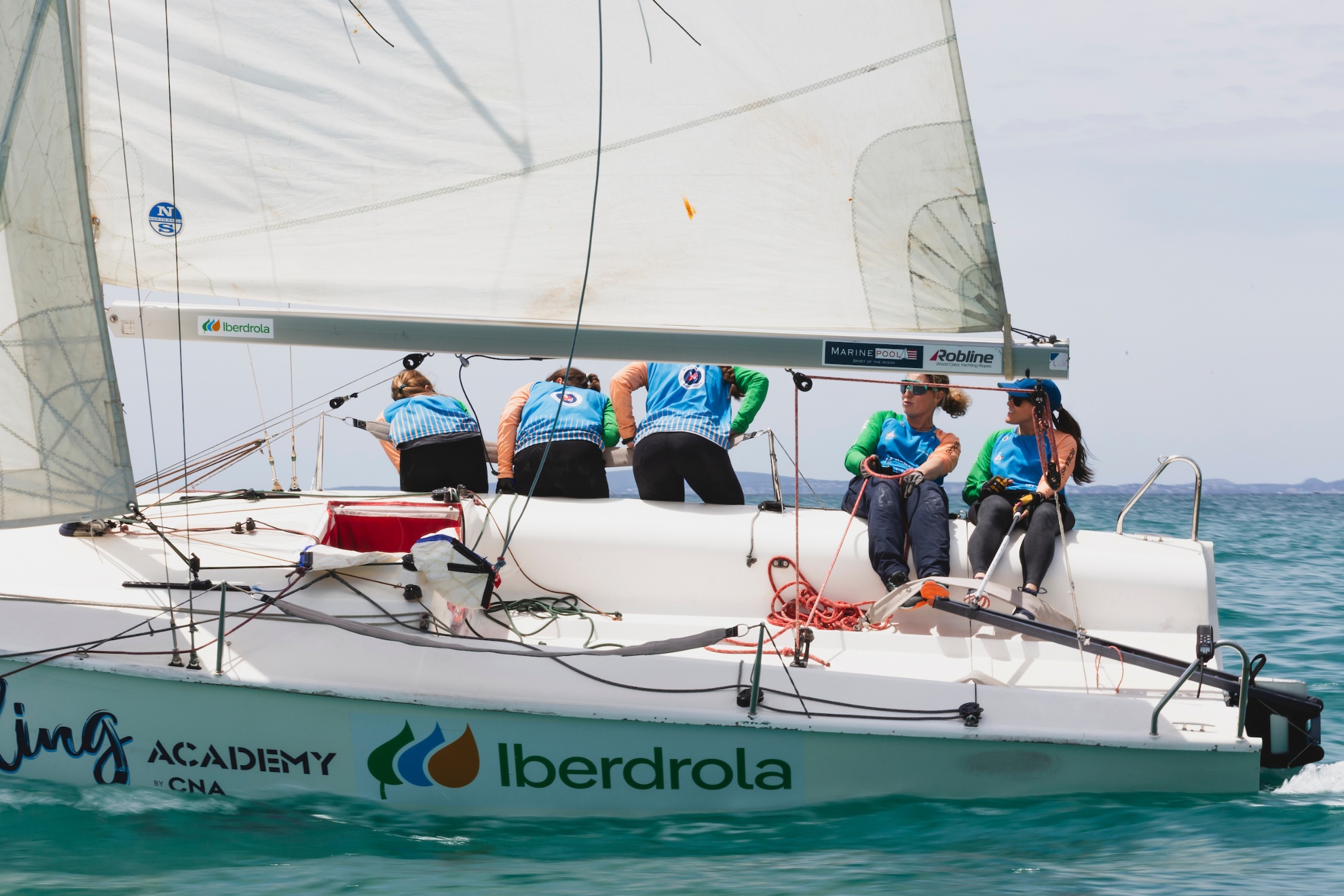 Tripulación femenina de la Liga Iberdrola durante uno de los eventos de esta temporada. RFEV | Bernardí Bibiloni
