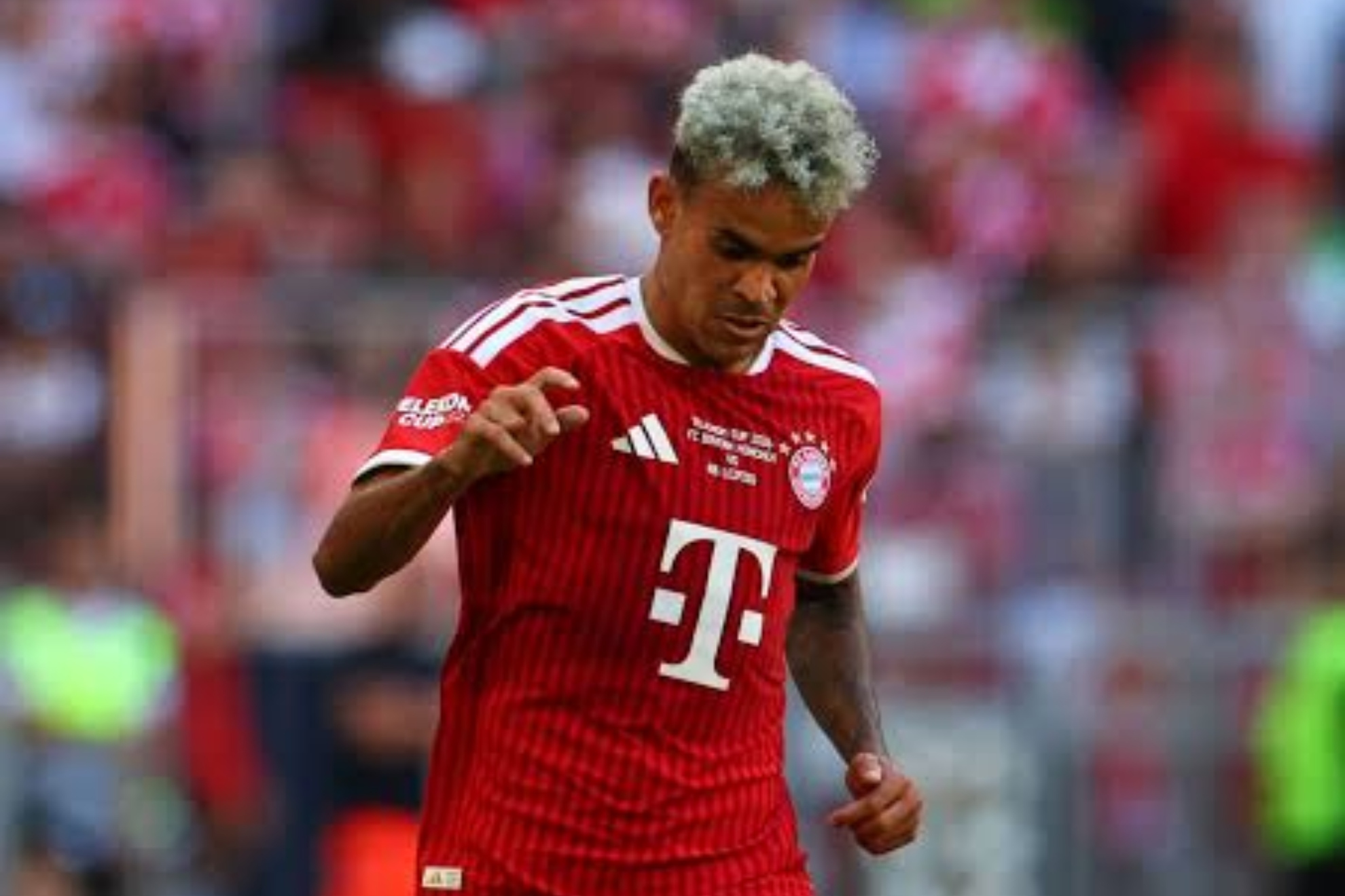 El Bayern estaría buscando un reemplazo para la banda de Luis Díaz.