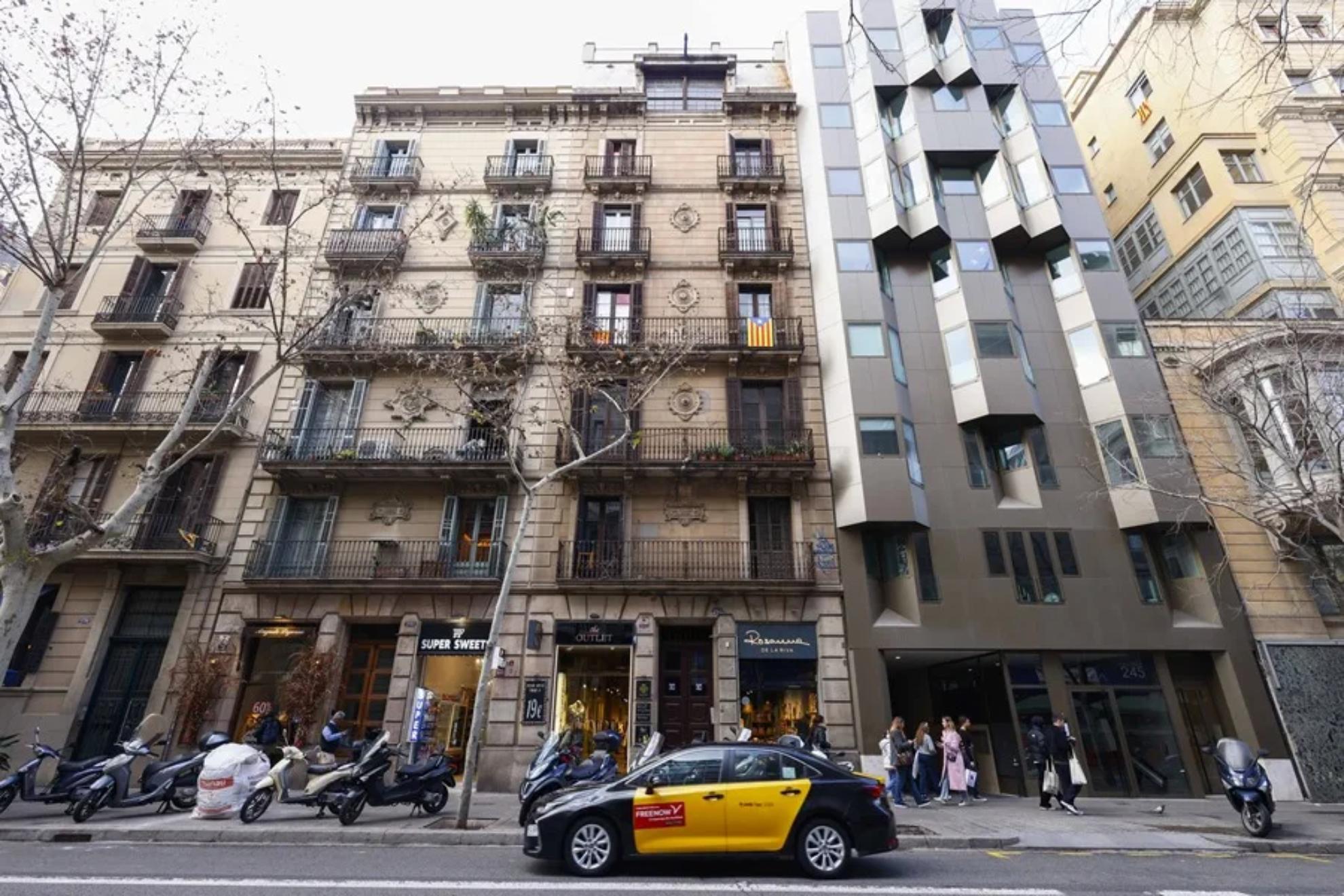 Fotografía de archivo de varios edificios de Barcelona. EFE