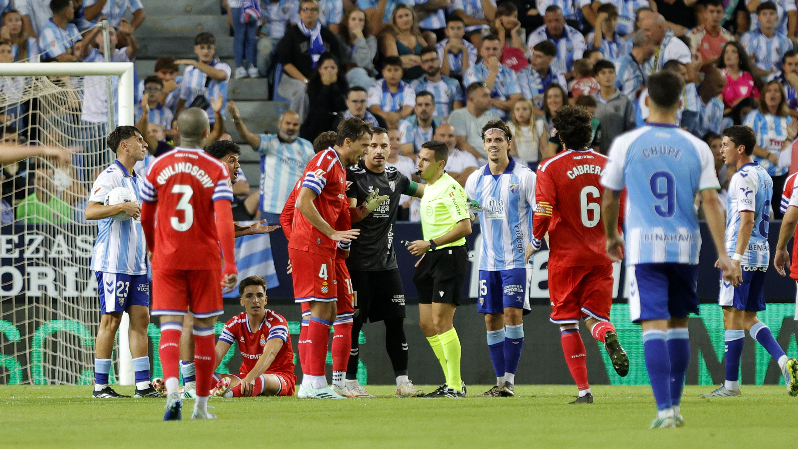 El Espanyol reclama fuera de juego en el gol del Málaga MARILU BAEZ