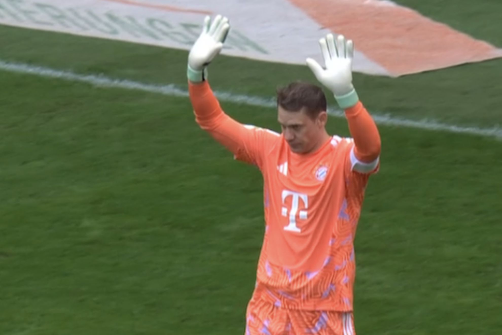 Manuel Neuer pide perdón