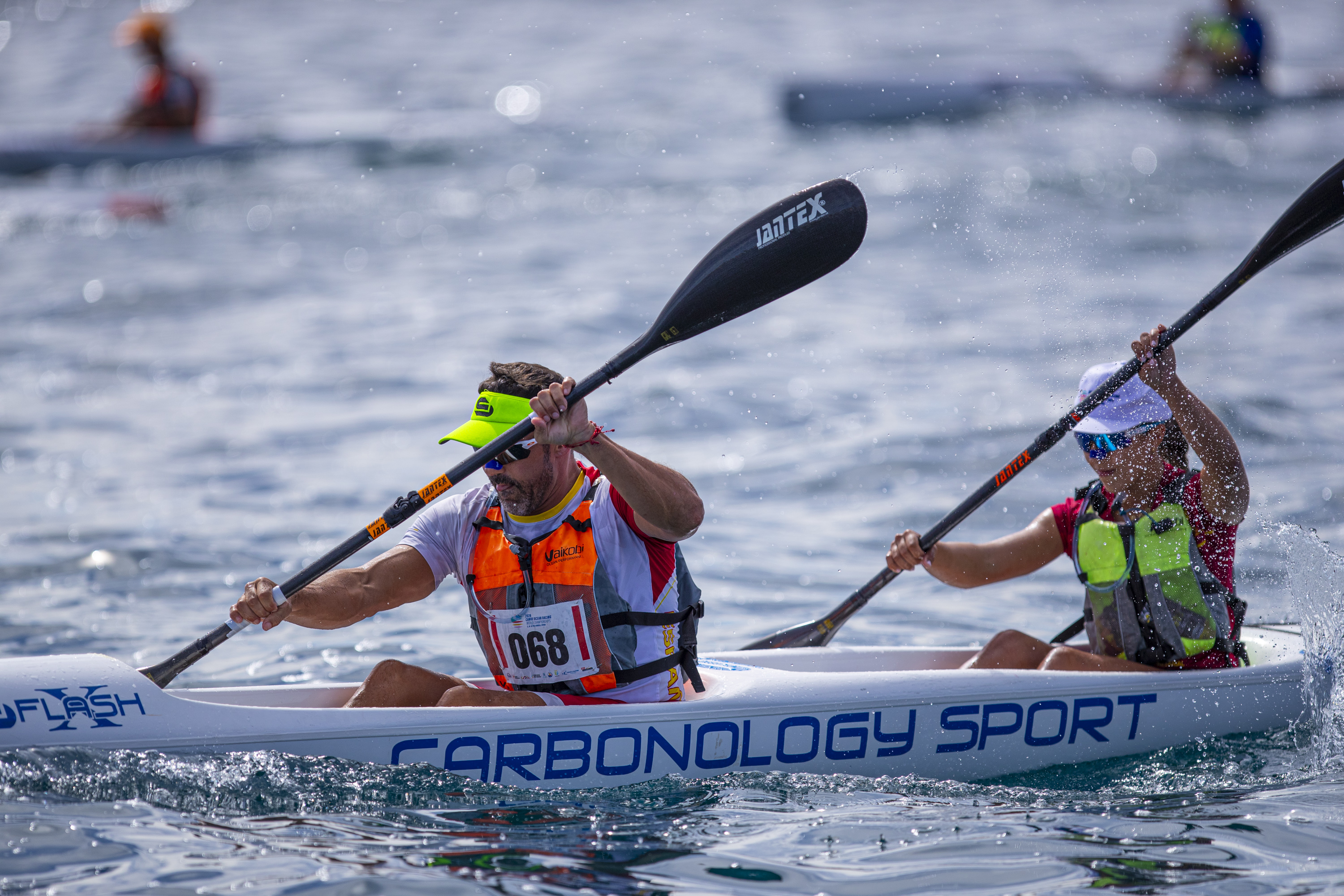 Ana Martí y Lucía Cortés, campeonas del mundo en kayak de mar SS2 en ...