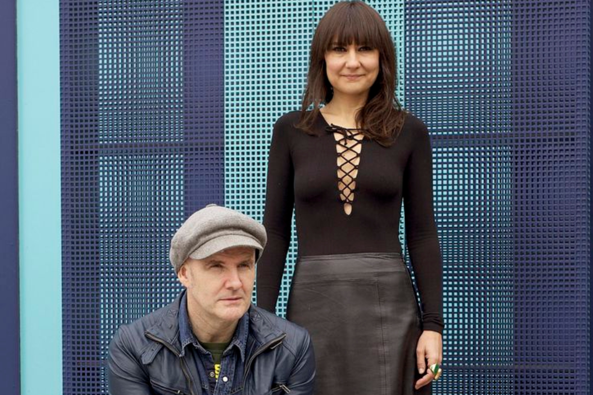 Eva Amaral y Juan Aguirre despiden con música a Maricarmen, la anciana desahuciada de Retiro EFE