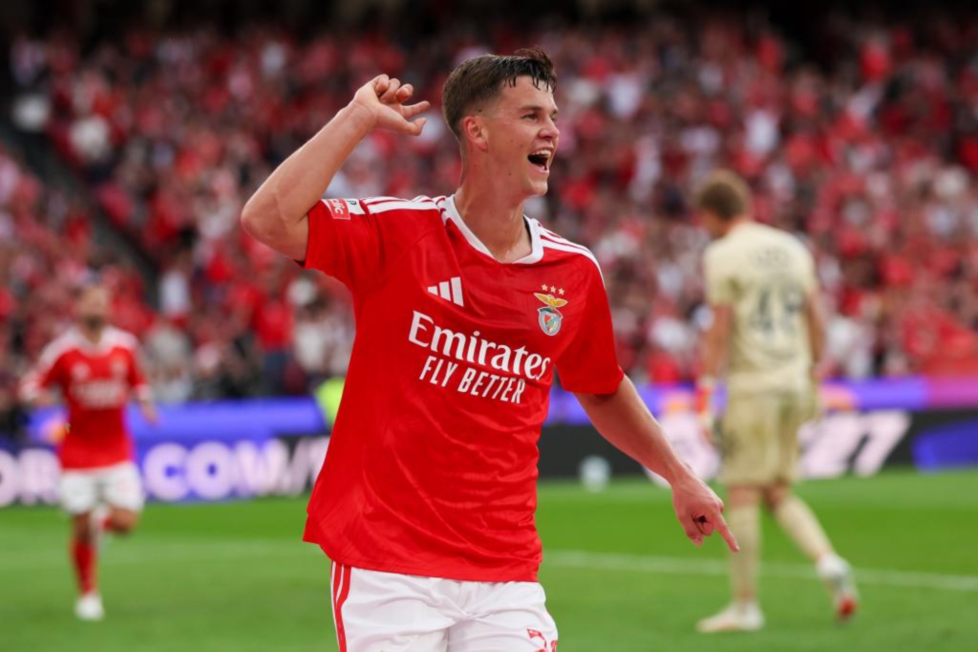 Samuel Dahl celebra su gol. EFE