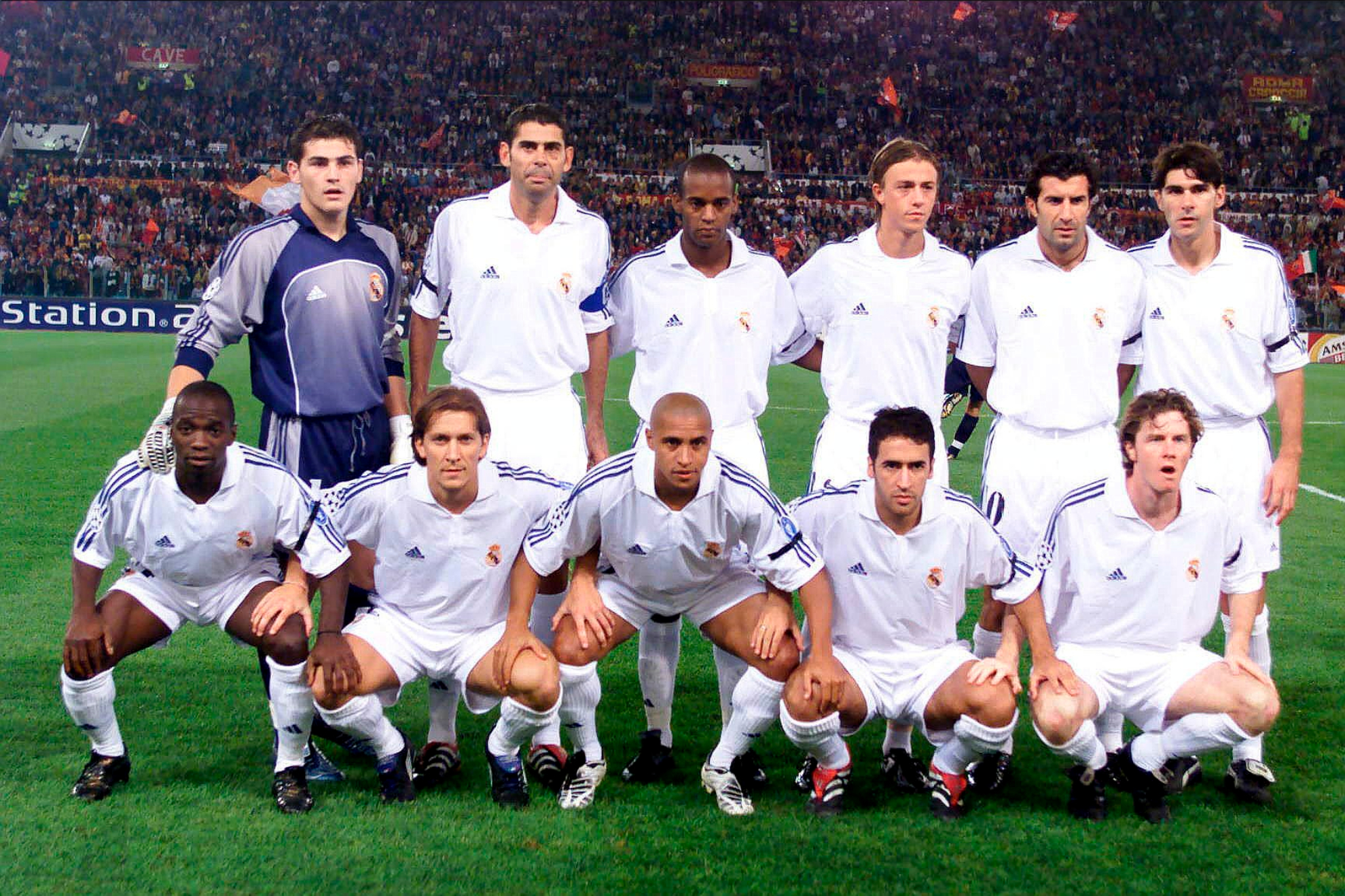 El once del Real Madrid en su primer partido en la Champions contra la Roma, el 11 de septiembre de 2001. CHEMA REY