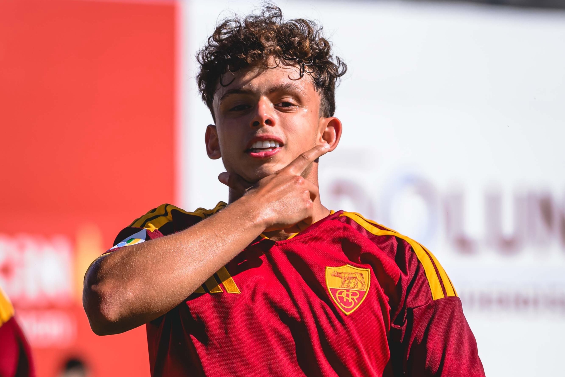 Pietro Teixeira Falcetta celebra un gol con la Roma. INSTAGRAM.