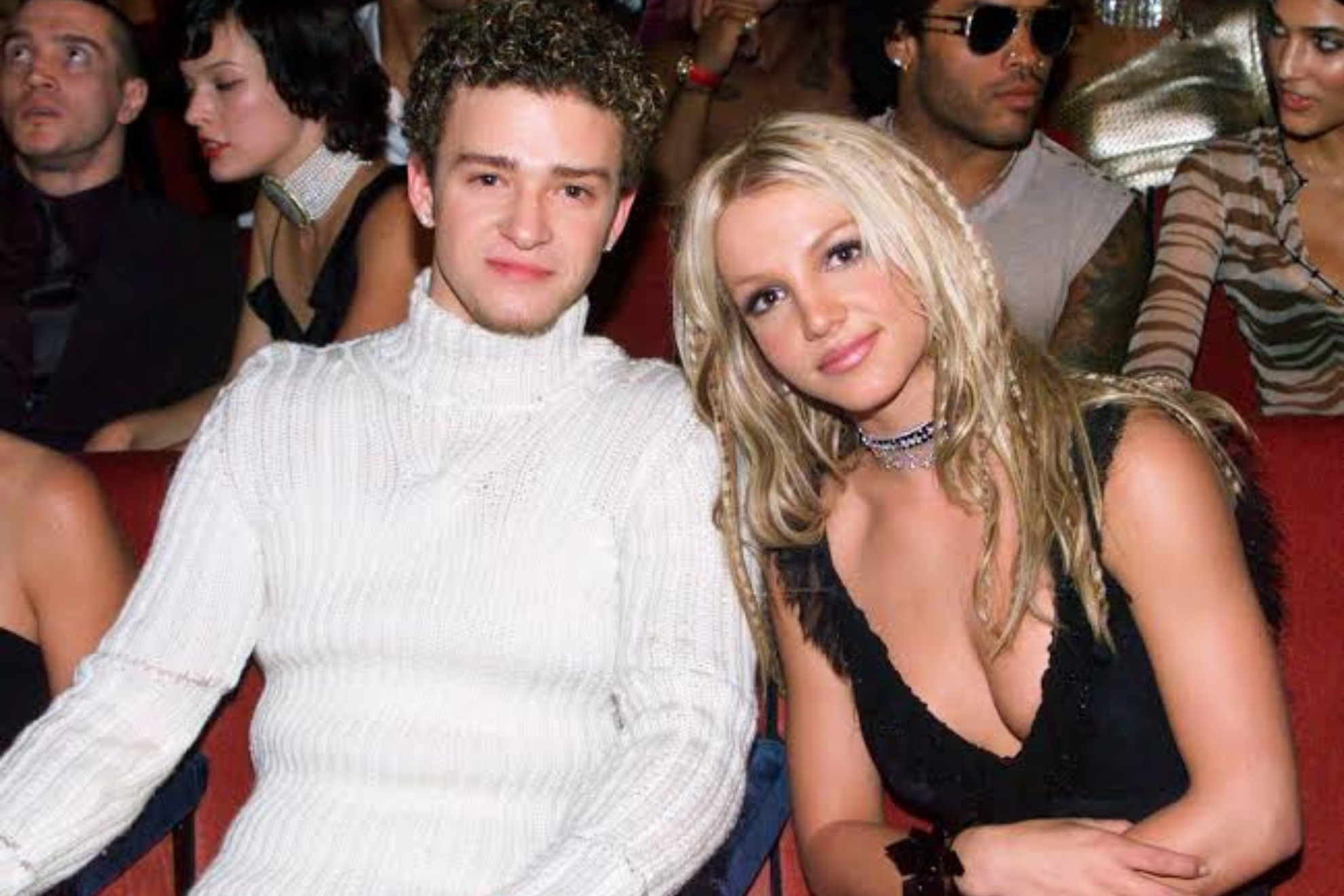 Britney Spears y Justin Timberlake en los MTV Music Video Awards 2000 en Nueva York /