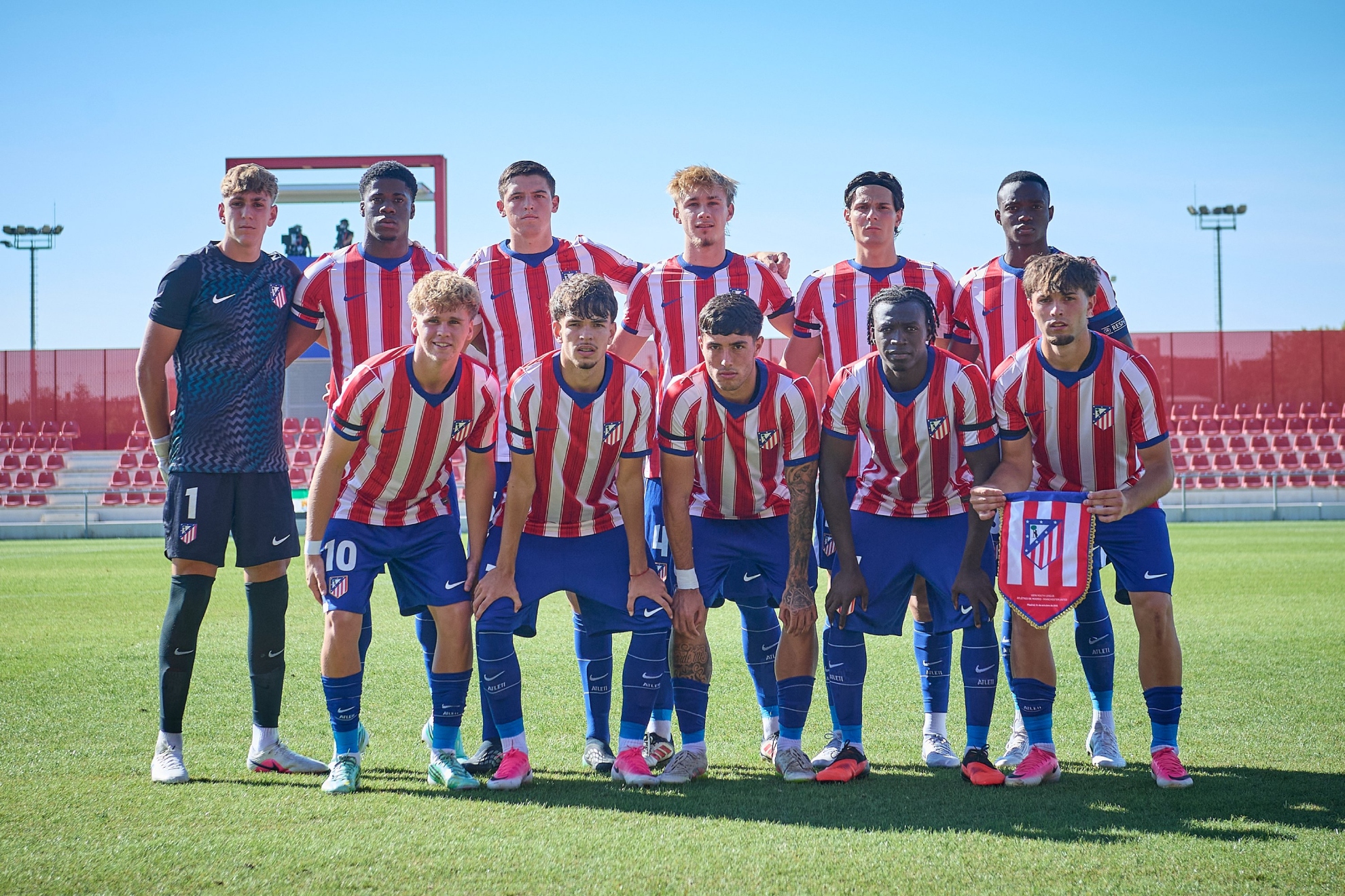 El once del Juvenil A en la Youth League