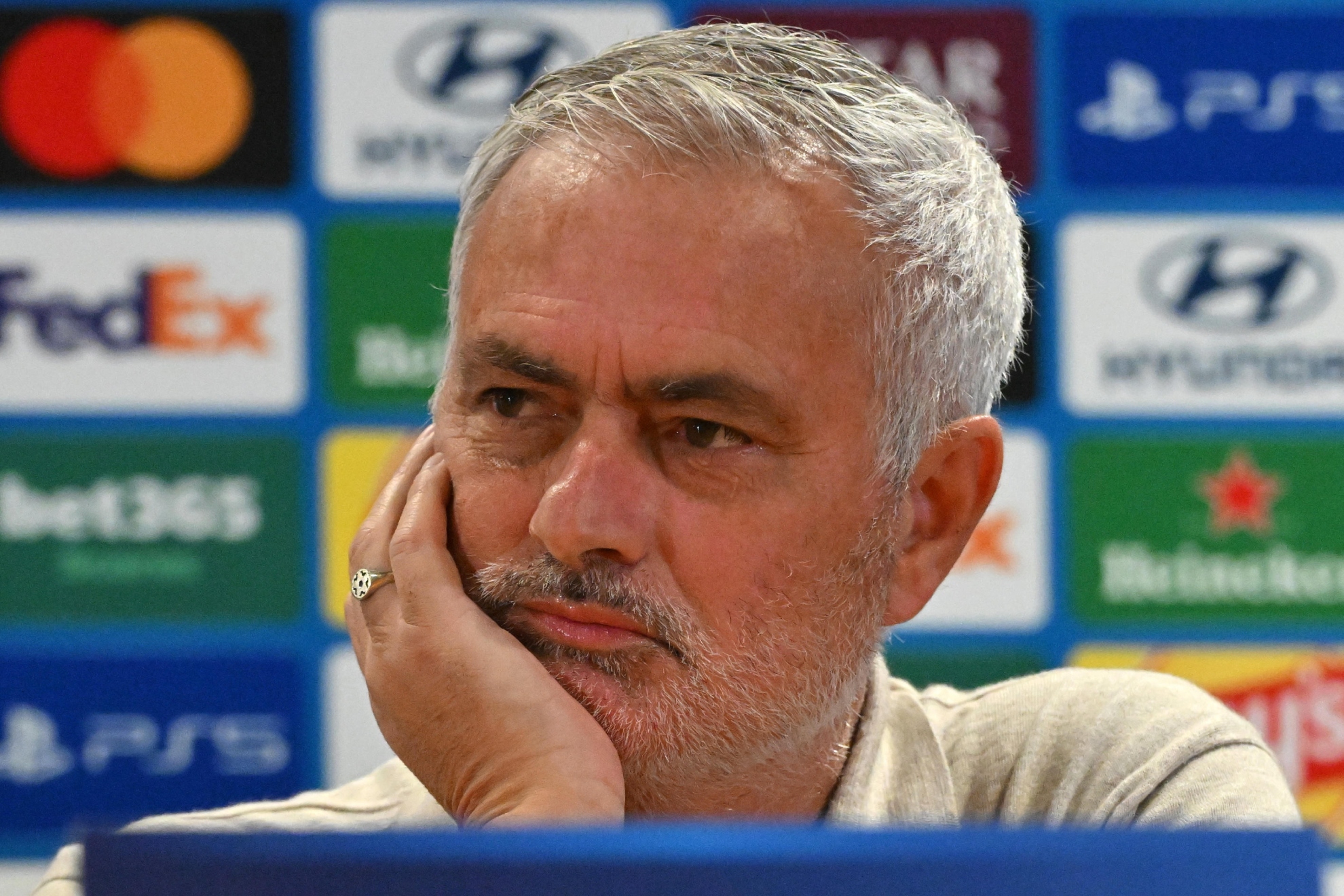Mourinho en rueda de prensa. EFE