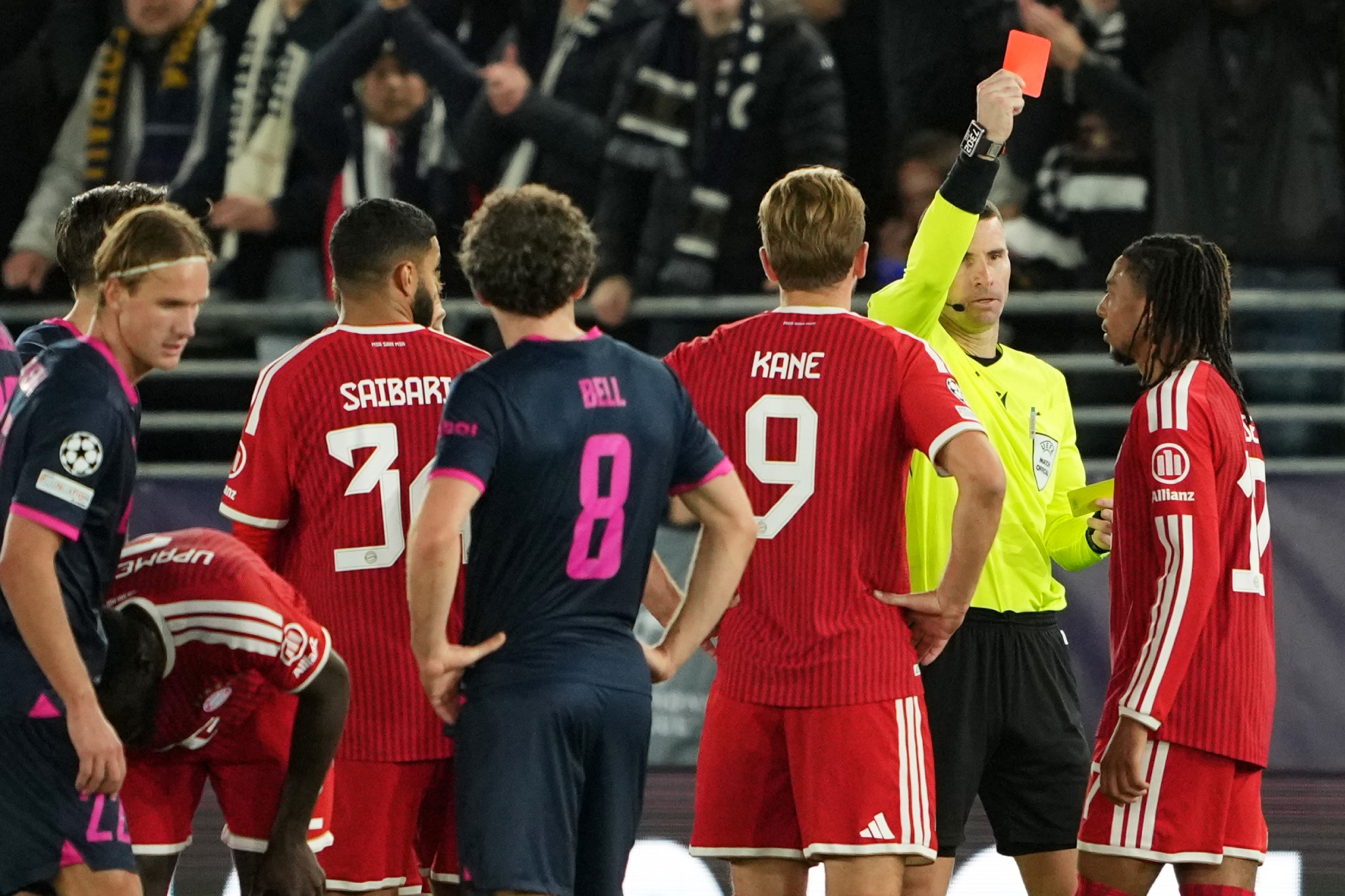 Olise ve la roja ante el Viking. GETTY IMAGES