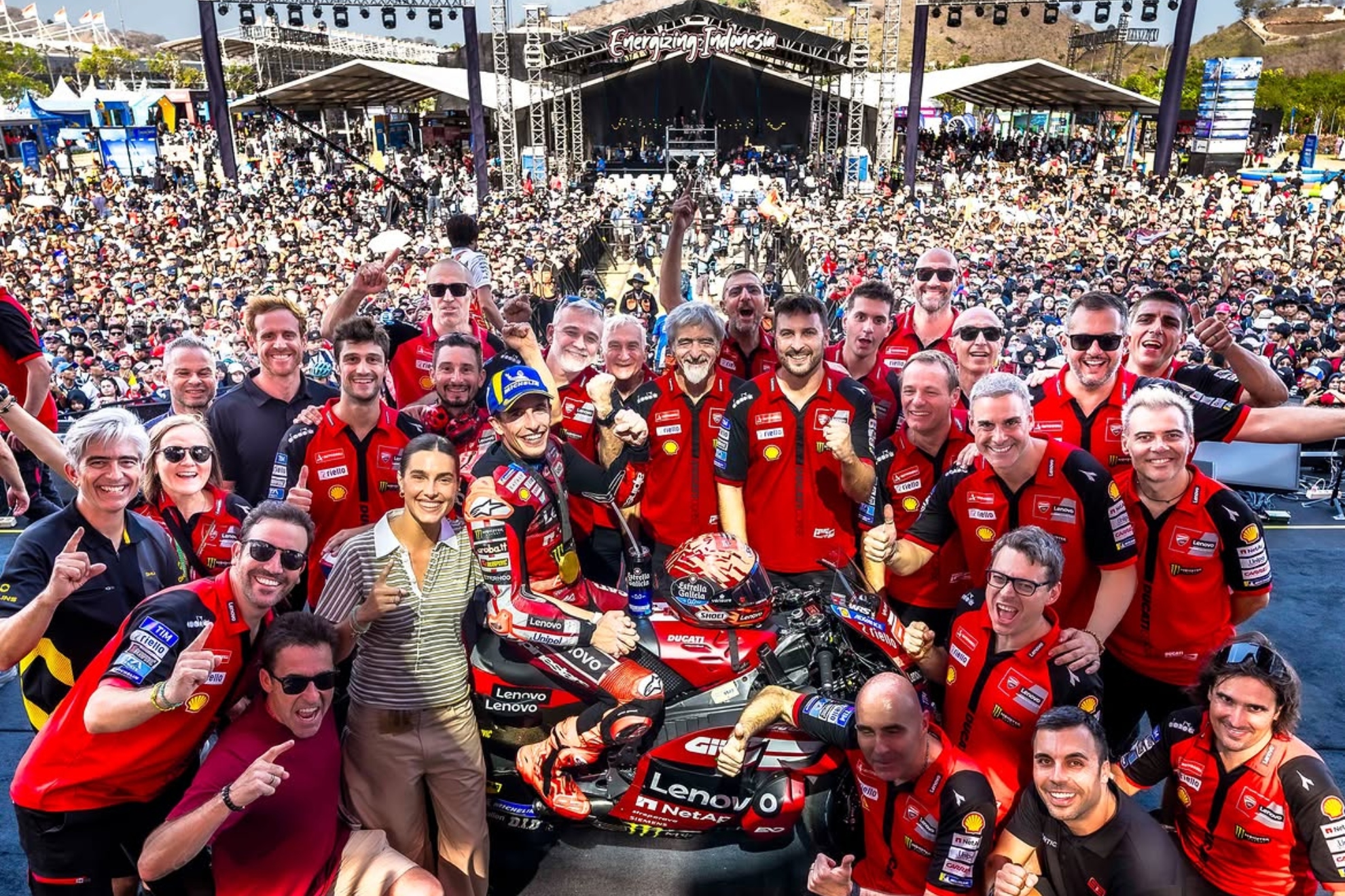 Todo Ducati, con Marc Márquez, en el podio del Sprint. DUCATI
