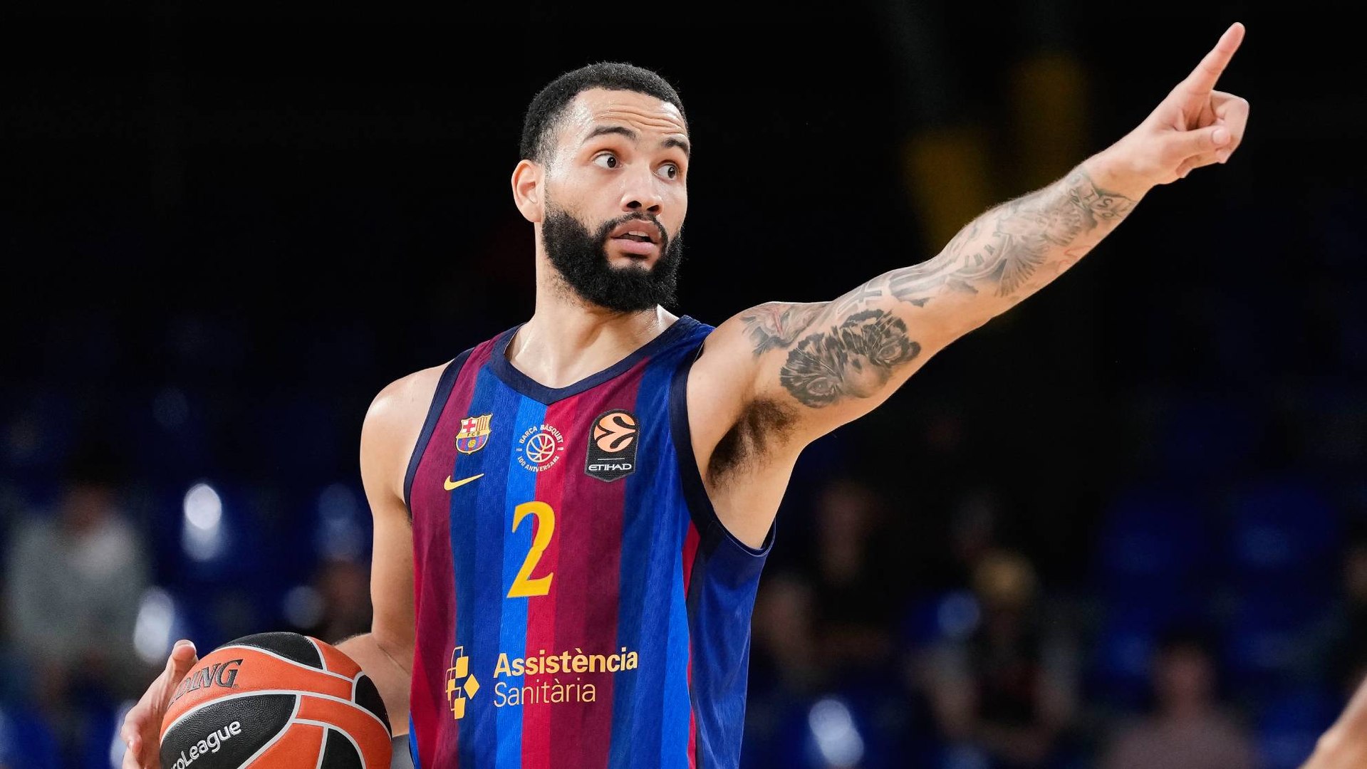 Justin Robinson da el triunfo al Barça con un triple salvador. Tercera victoria europea del curso para los azulgrana ante un Maccabi que peleó hasta el final con un gran Madar AP Video