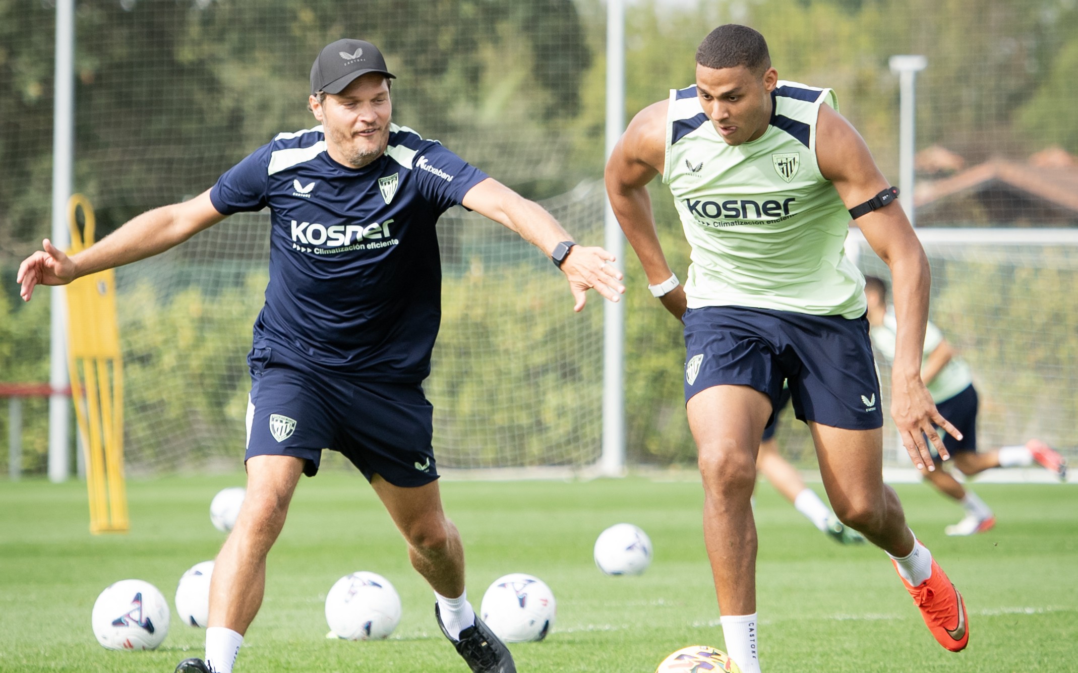Terzic aprieta a Maroan en uno de los entrenamientos de esta semana. Athletic Club