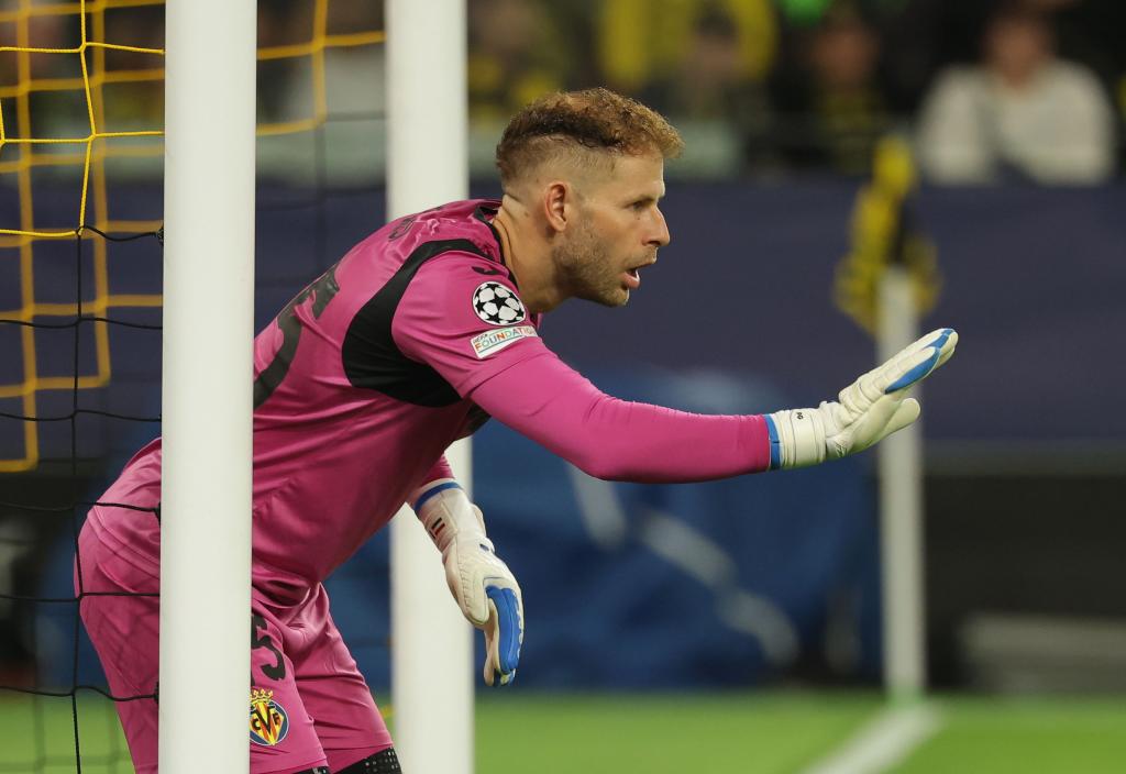 Peter Gulacsi durante un partido con el Villarreal. EFE