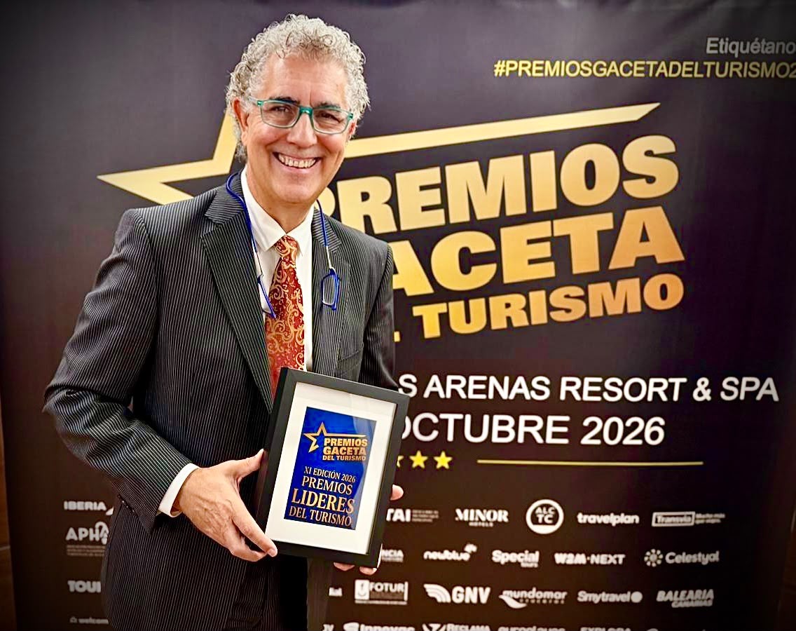 Marcial Corrales recoge el Premio Gaceta del Turismo