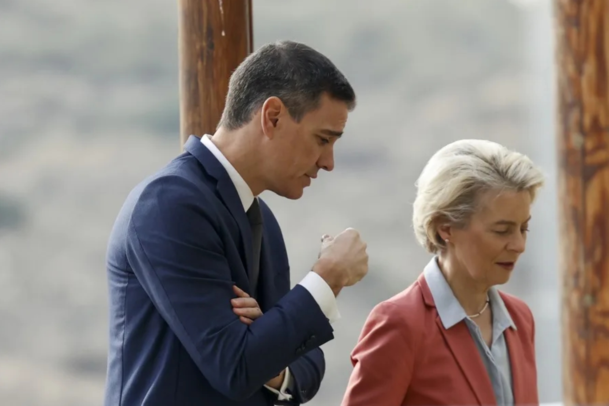 Von der Leyen y los líderes europeos aíslan a Pedro Sánchez por su modelo migratorio EFE