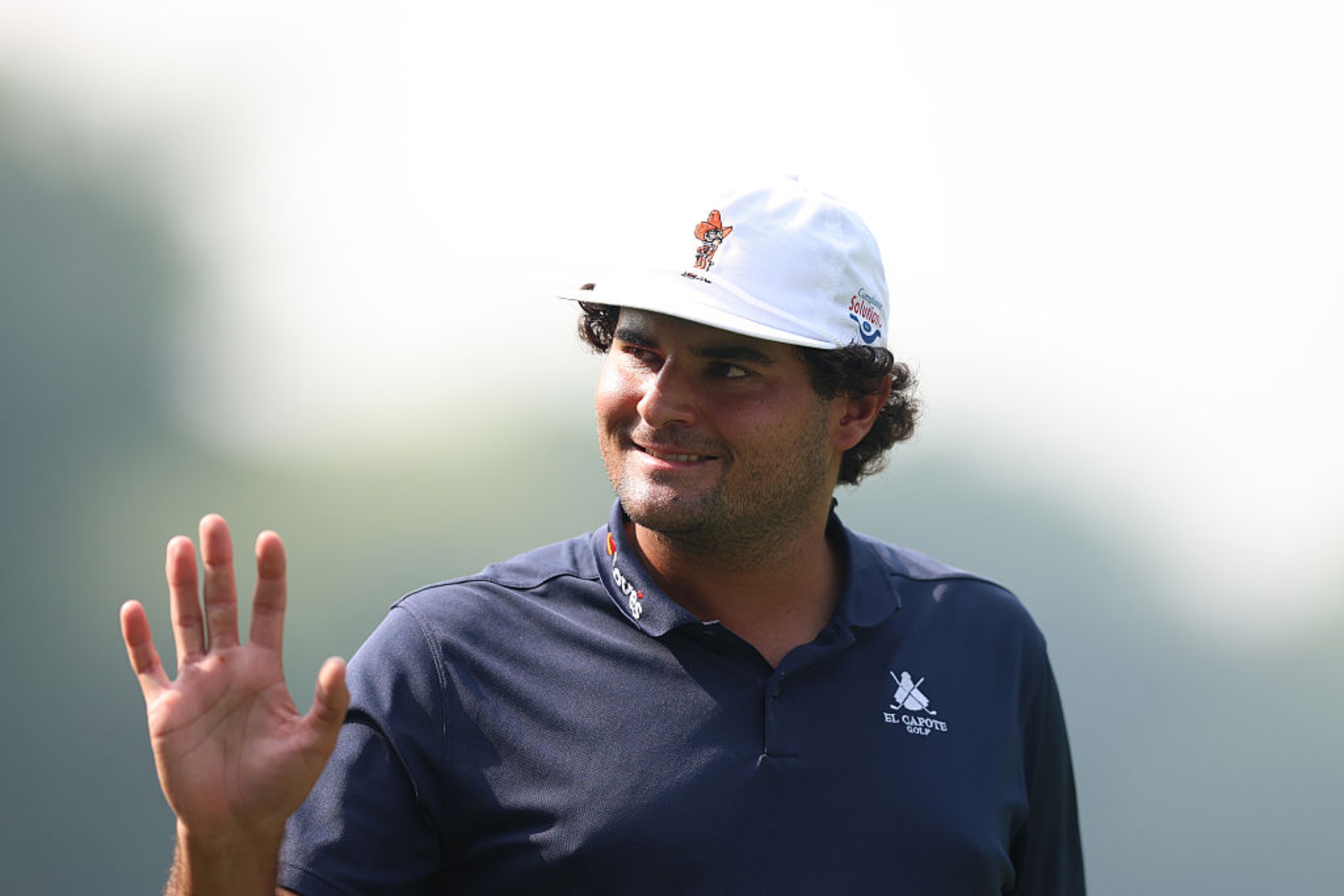 Eugenio López-Chacarra (26) saluda al público en Nueva Delhi GETTY IMAGES