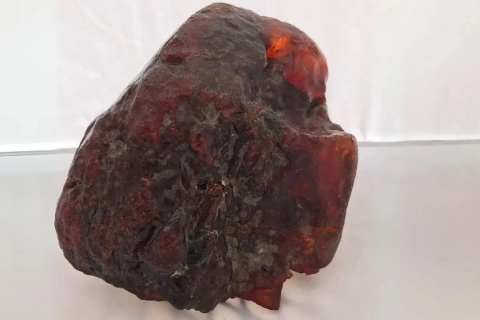 La piedra ambar que la mujer tenia como tope de su puerta Buzău County Museum