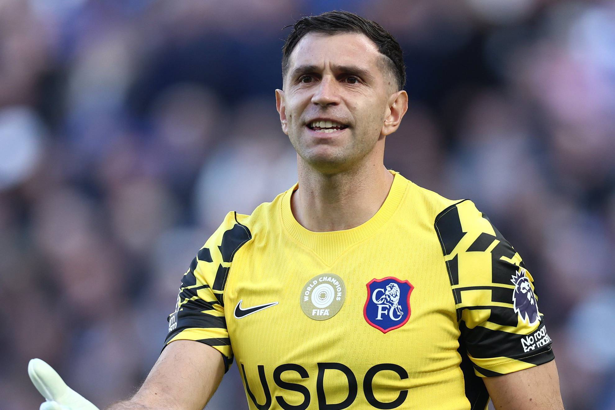 Emiliano Martínez durante el partido ante el Everton