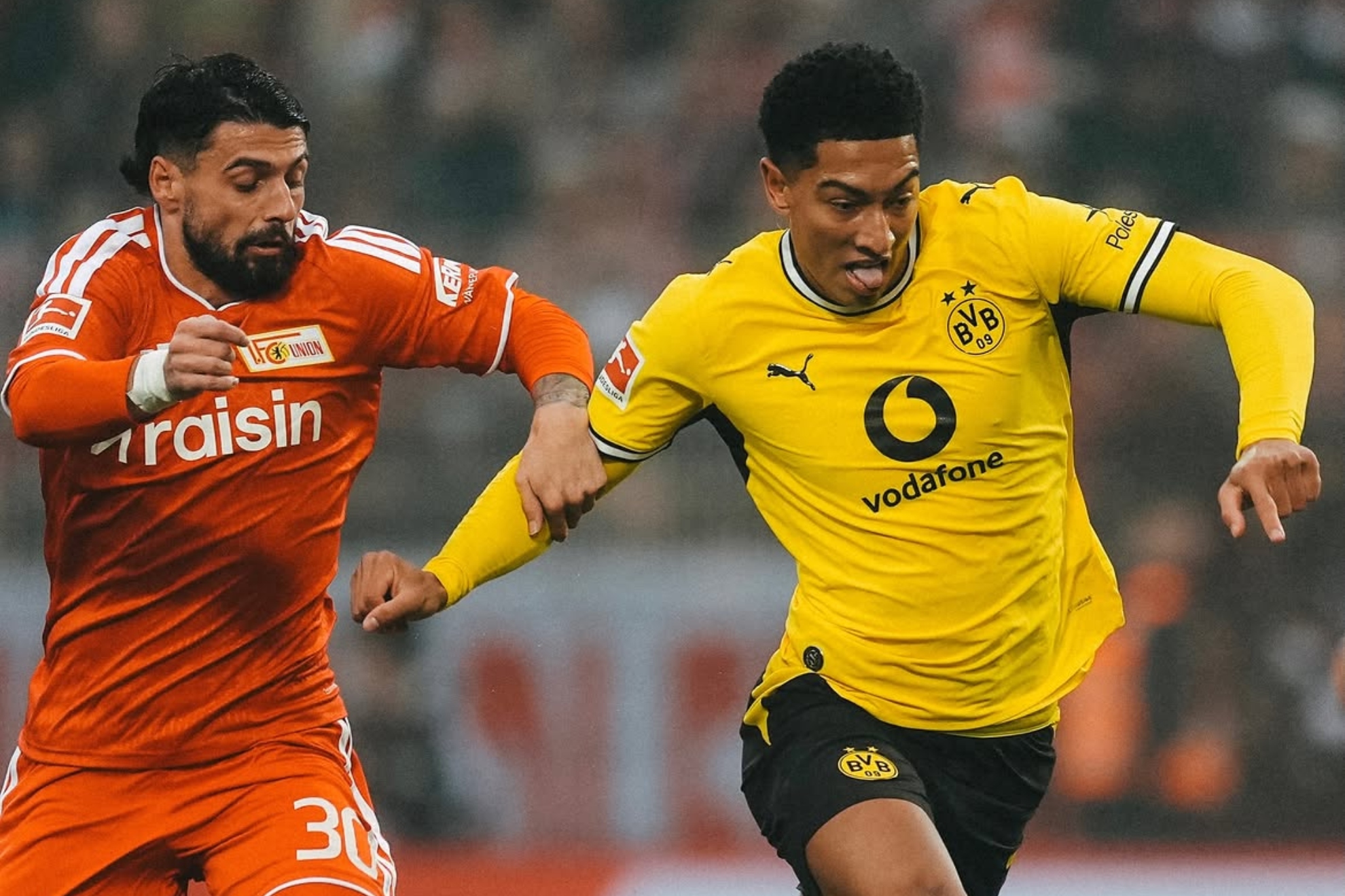 Jobe Bellingham protege el balón ante el Unión Berlín. INSTAGRAM / BORUSSIA DORTMUND