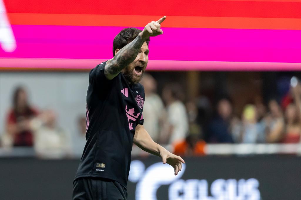 El delantero del Inter Miami, Lionel Messi, reacciona tras anotar un gol contra el Atlanta United. AP