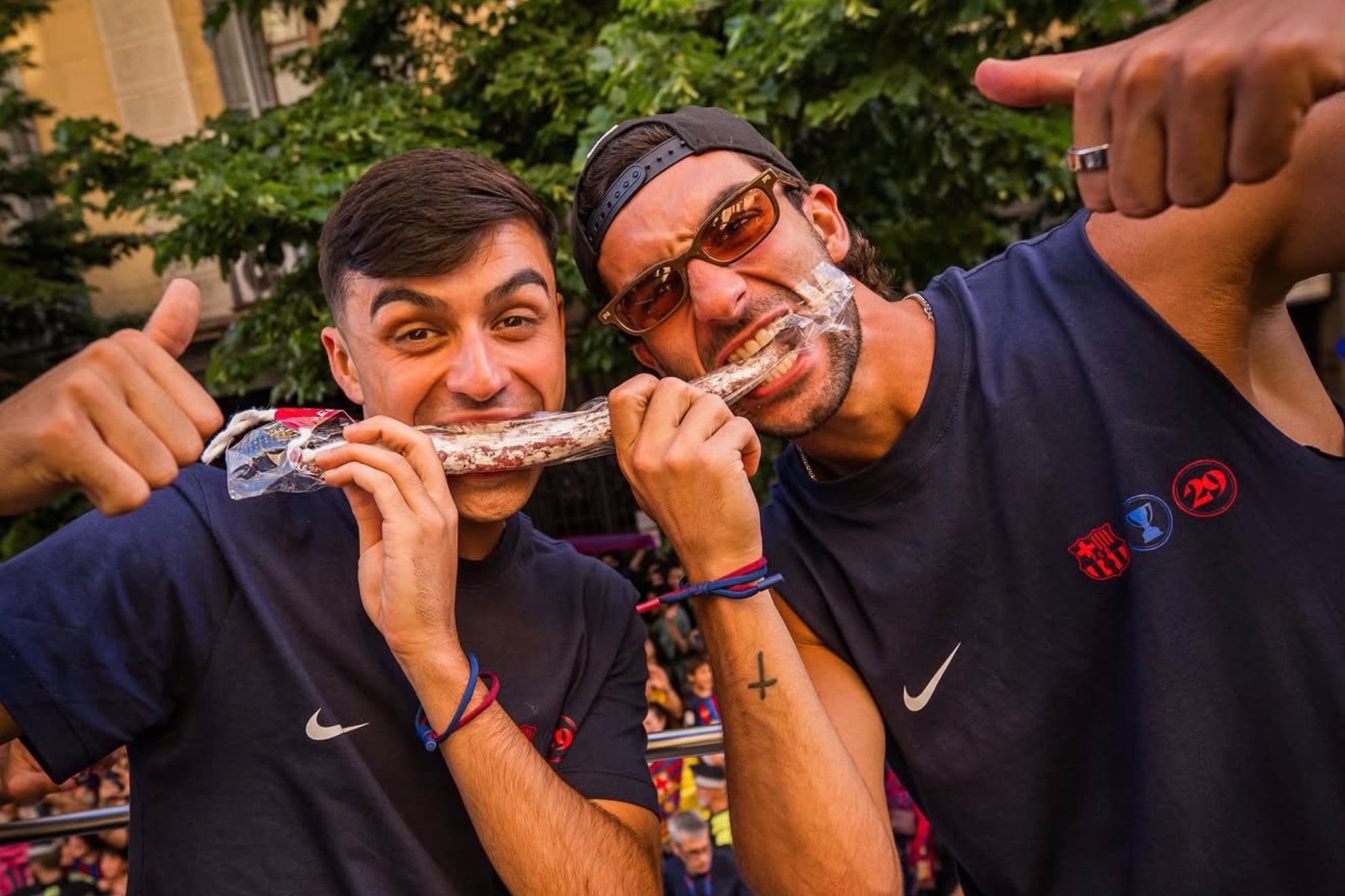 Pedri y Ferran celebrando con el Barcelona. FCB