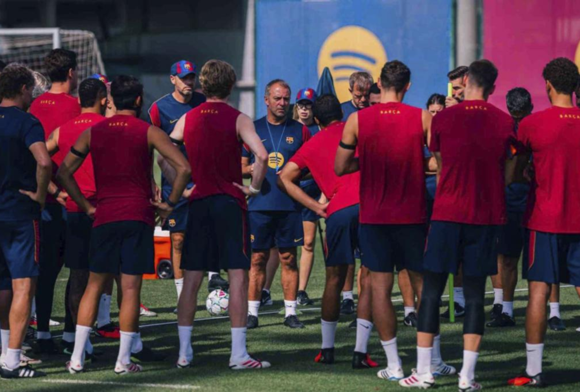 Los jugadores del Barcelona, en un entrenamiento. FC BARCELONA