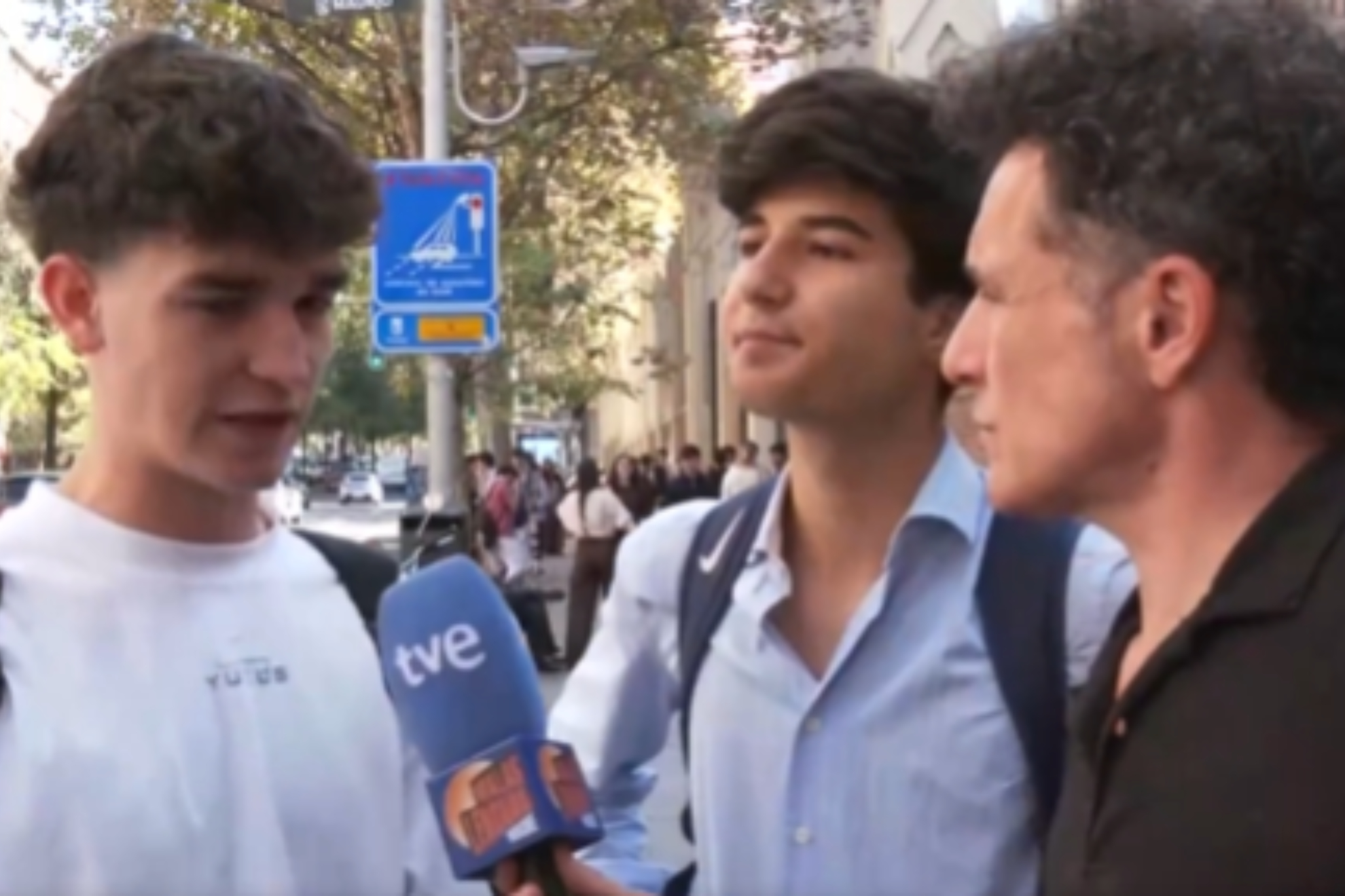 Preguntan a varios estudiantes por la dictadura franquista y sus respuestas asombran a las redes: “Se vivía muy bien con Franco” RTVE