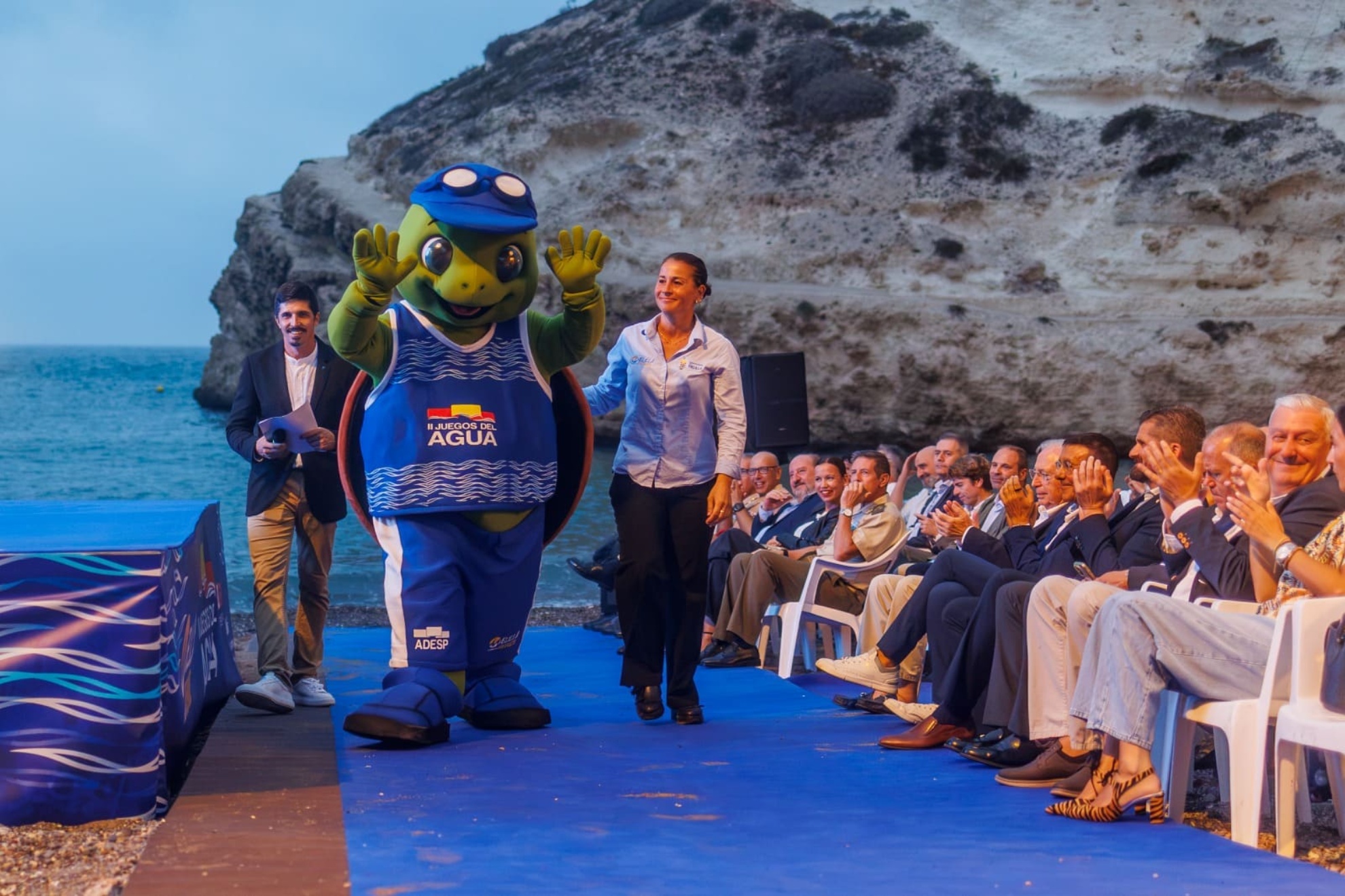 Agüín, la mascota, en la inauguración