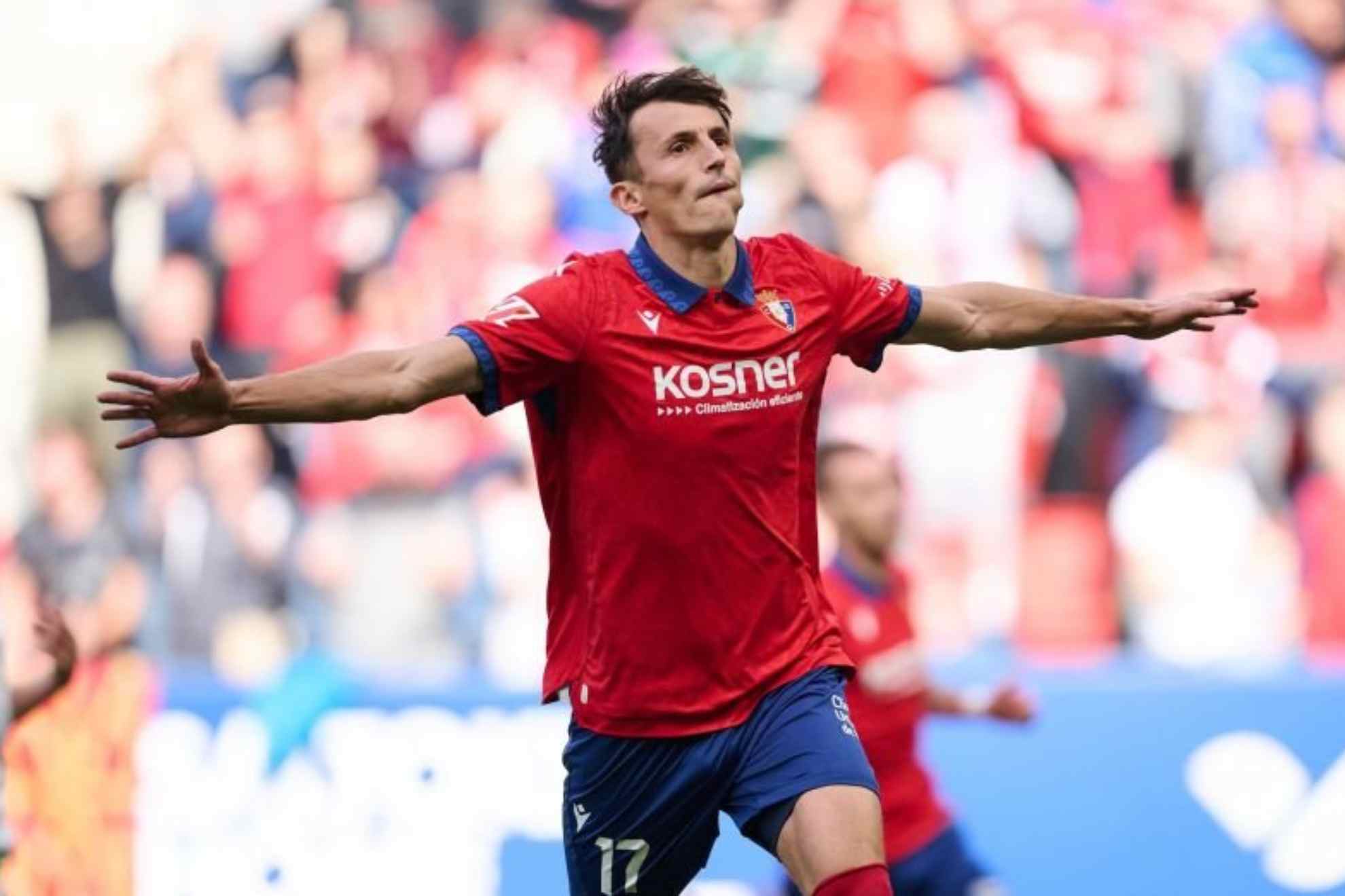 Ante Budimir celebra su gol ante el Racing. LALIGA