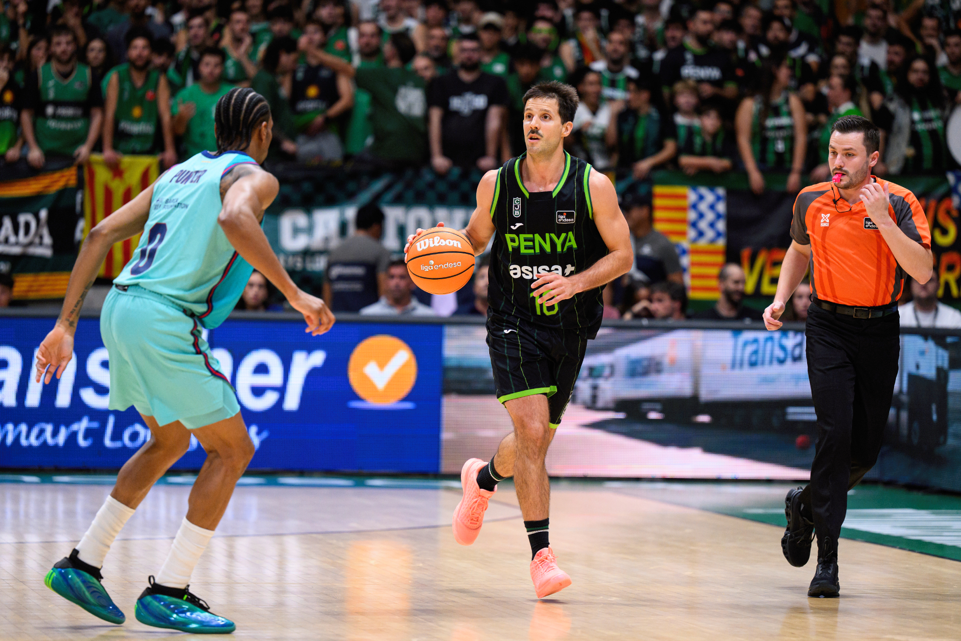 Laprovittola ante Punter. ACB PHOTO.