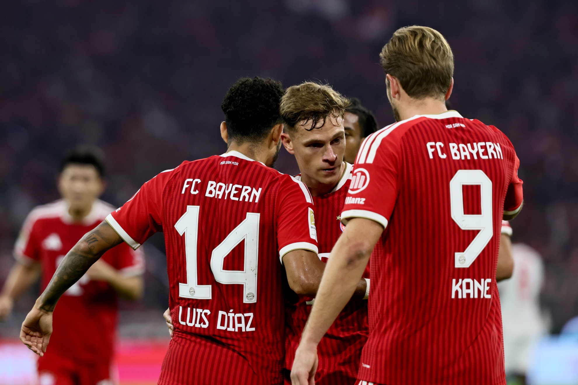 Kimmich se rinde al partidazo y triplete de Luis Díaz en el Bayern.
