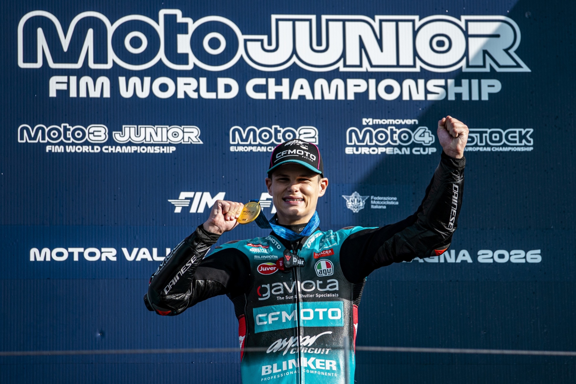 Carlos Cano, tras ganar su título en MotoJunior. ASPAR TEAM