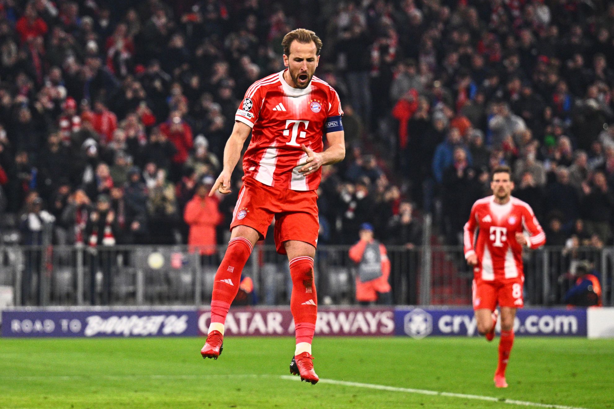 Harry Kane celebra un gol con el Bayern
