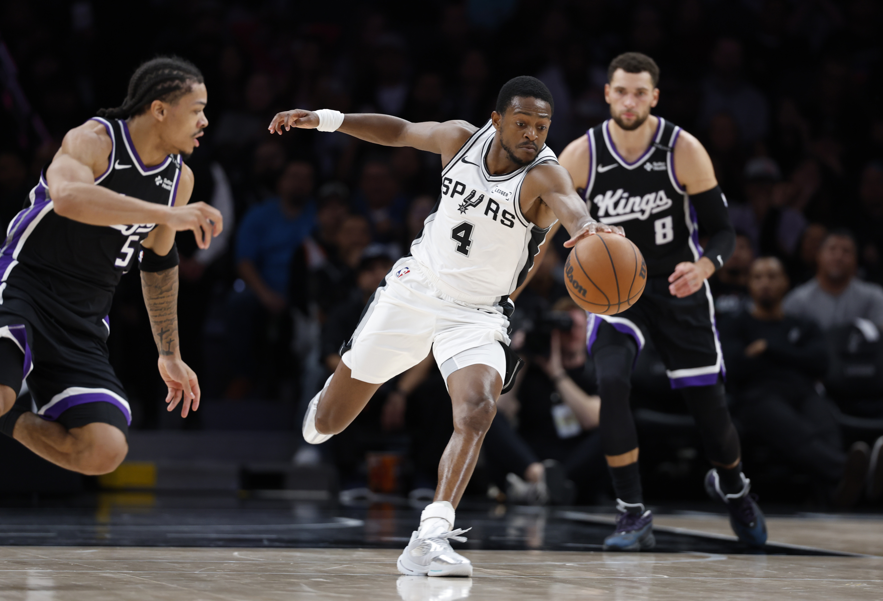 19. De'Aaron Fox (San Antonio Spurs): 49.488.300 $