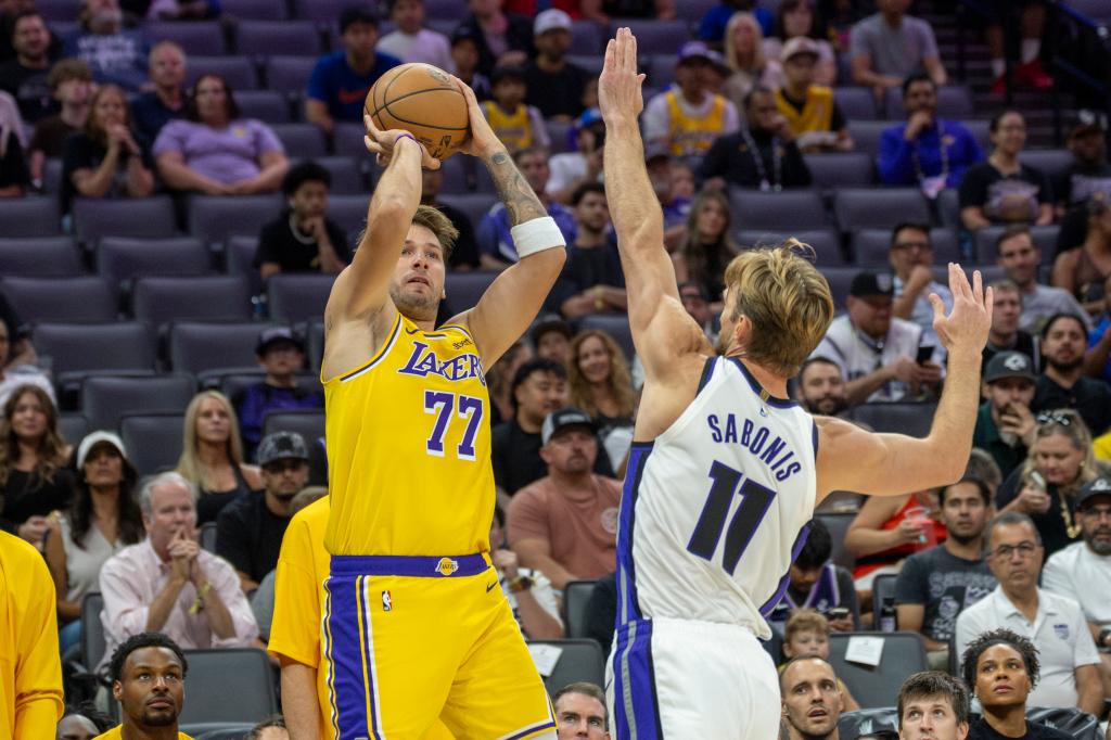 12. Luka Doncic (Los Angeles Lakers): 51.033.600 $
