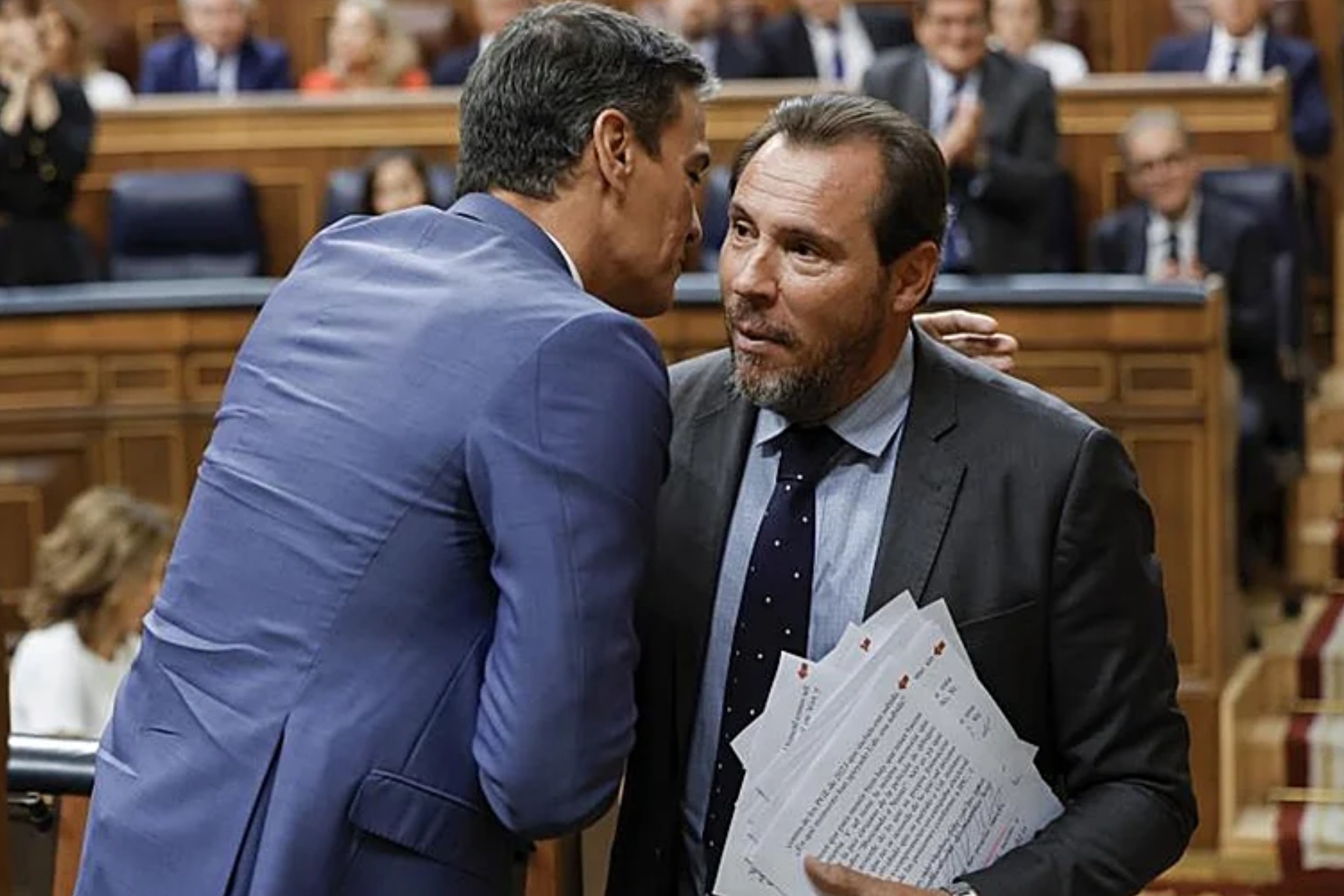 Pedro Sánchez y Óscar Puente, juntos en el acto de precampaña del PSOE EFE
