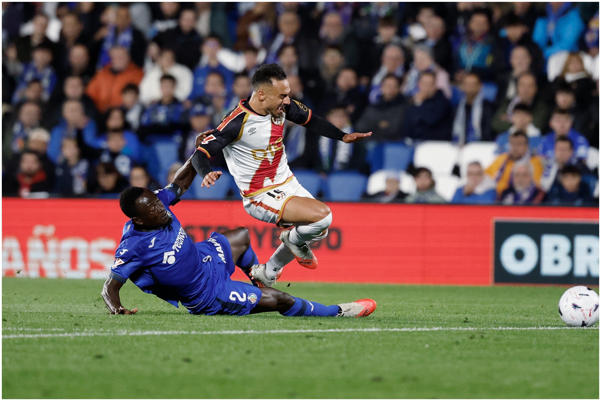 Álvaro García durante el partido ante el Getafe. CHEMA REY