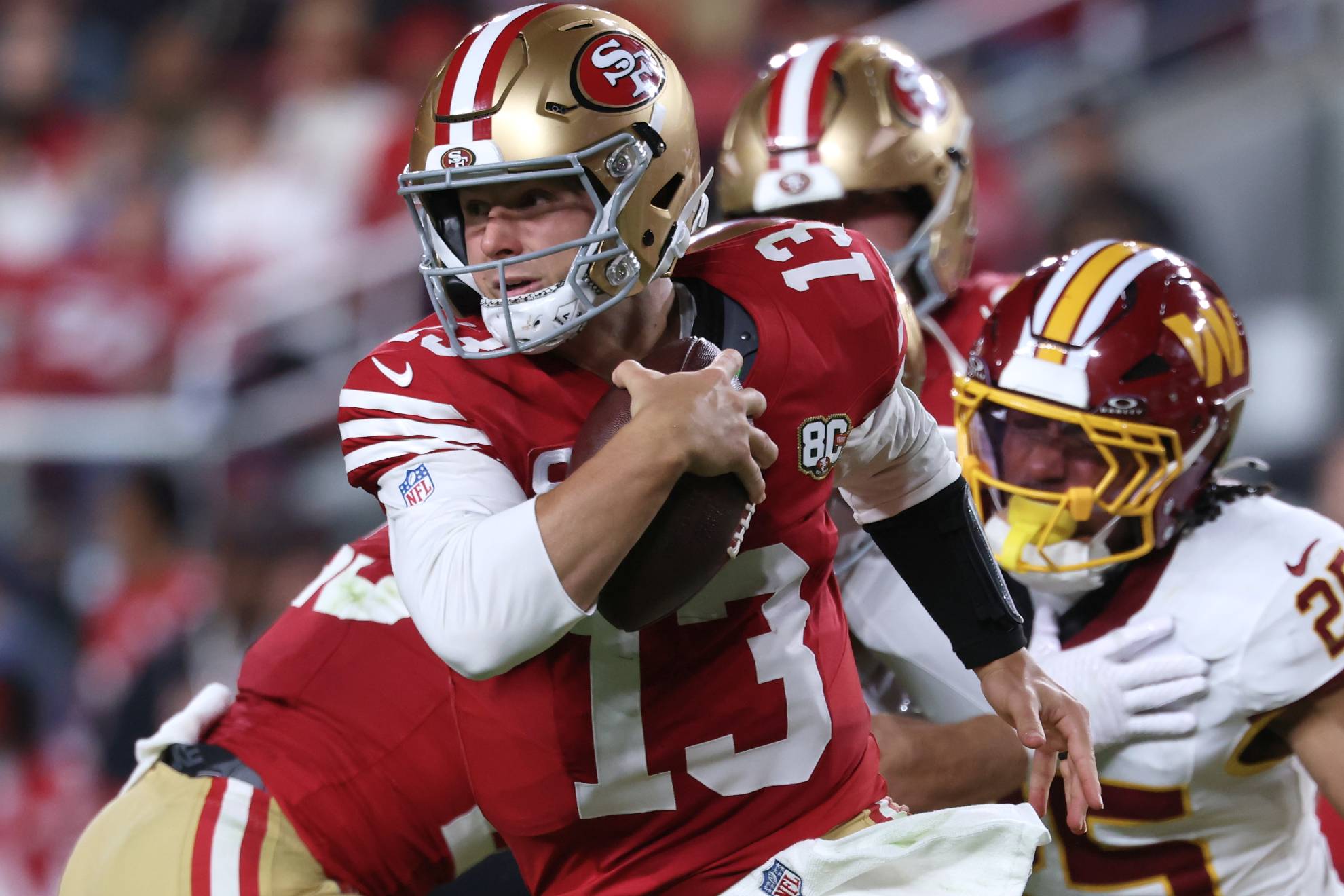Los 49ers derrotan a los Commanders y siguen invictos en la NFL AP Photo/Jed Jacobsohn
