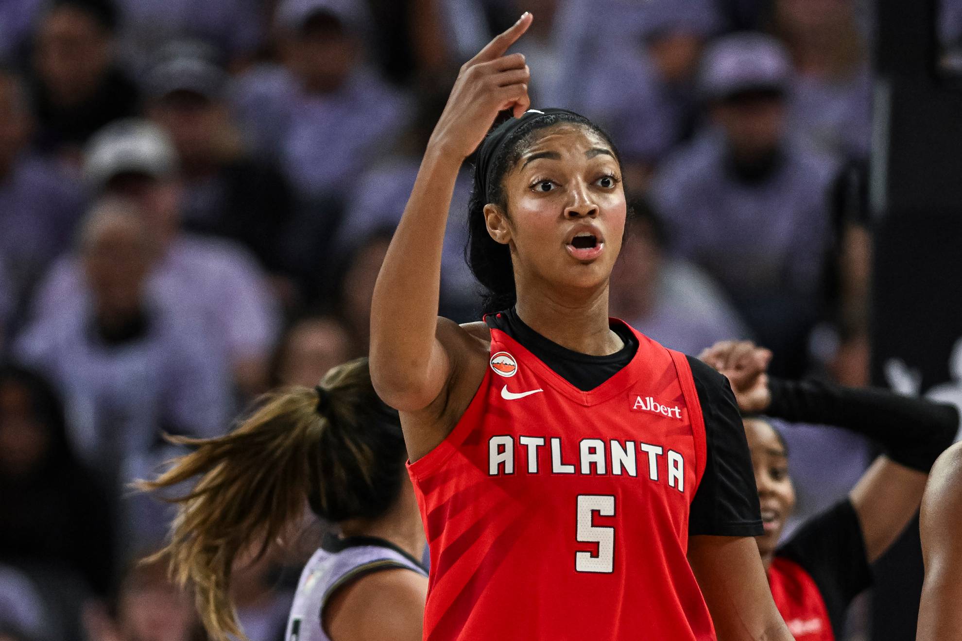 Angel Reese reina en la Finales del la WNBA: las Dream doblegan a las Valkyries y ponen el 1-1 AP Photo/Justine Willard