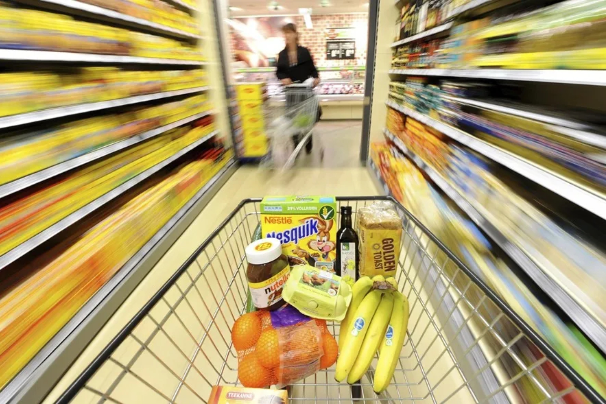 Los establecimientos más baratos para comprar comida hoy. EFE