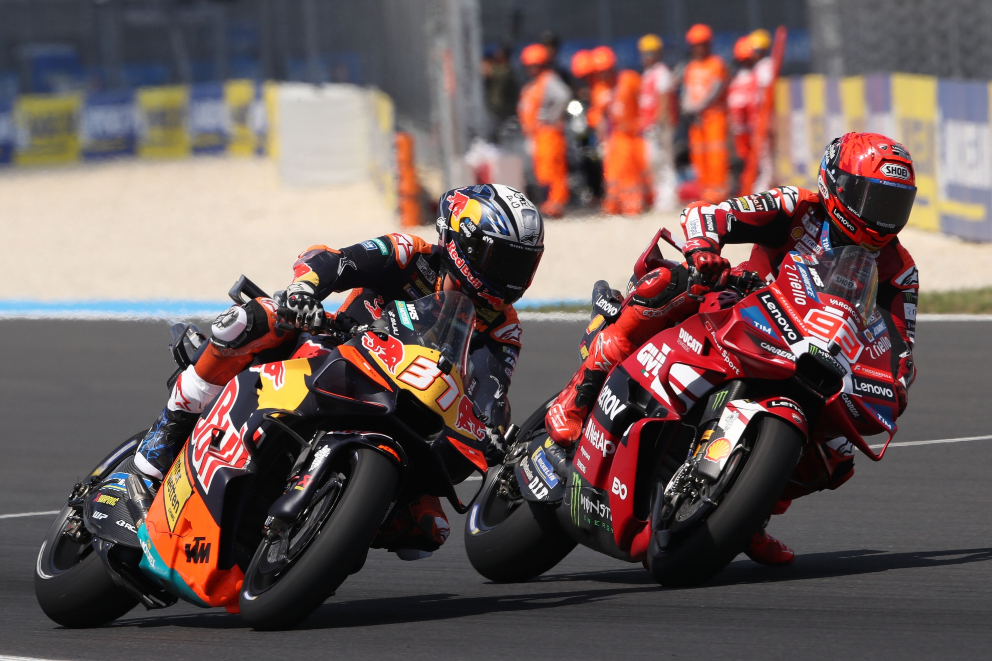 El duelo Márquez-Acosta (ambos con una Ducati oficial) va a ser el gran atractivo de MotoGP 2027. Red Bull