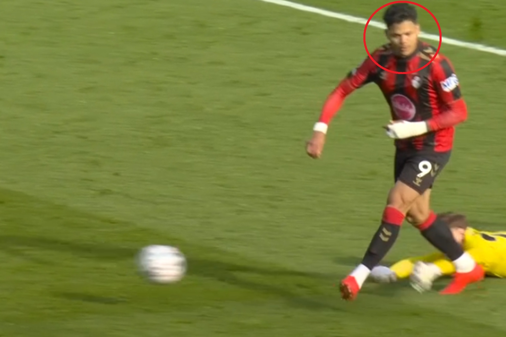 Evanilso marca contra el Sunderland sin mirar a portería. TOMA TV
