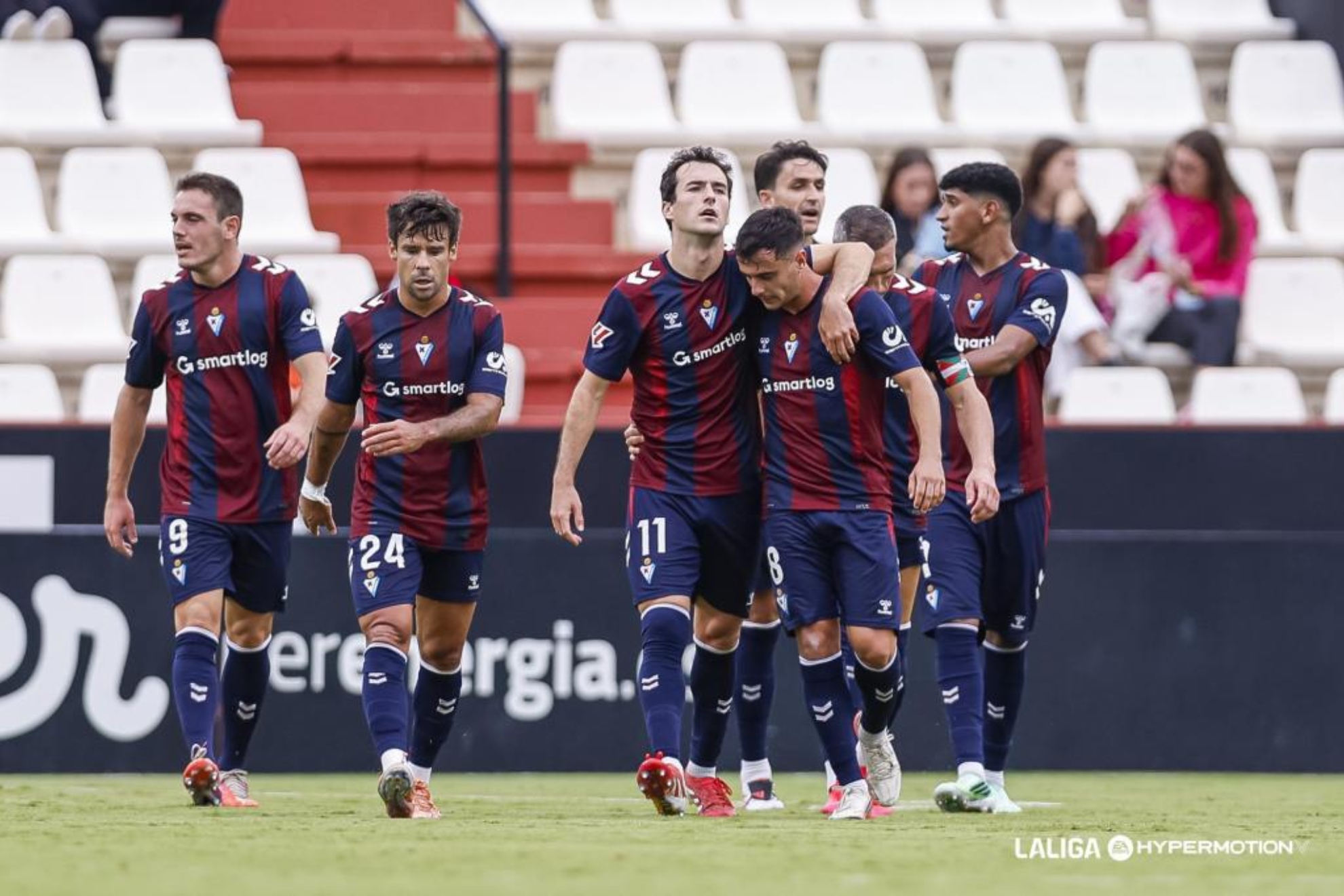 Los jugadores del Eibar celebran un gol. LALIGA