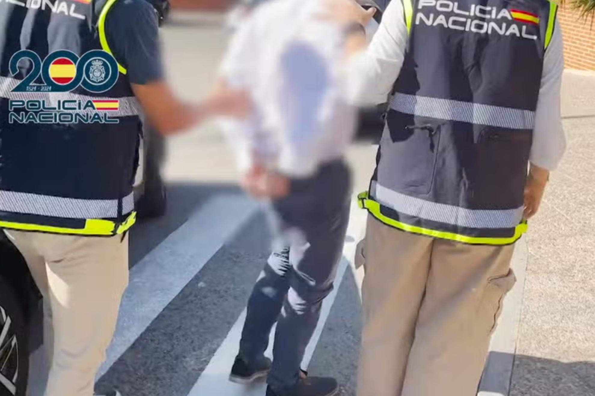 Detenido un profesor de Madrid acusado de agredir sexualmente a al menos nueve menores. POLICÍA NACIONAL