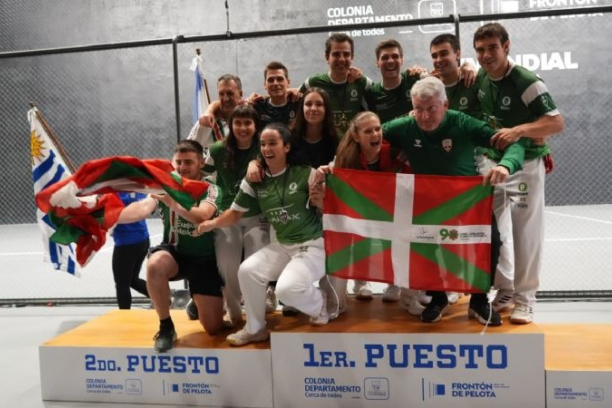 Euskadi, en lo más alto del podio del Mundial de pelota. Federación Vasca de Pelota