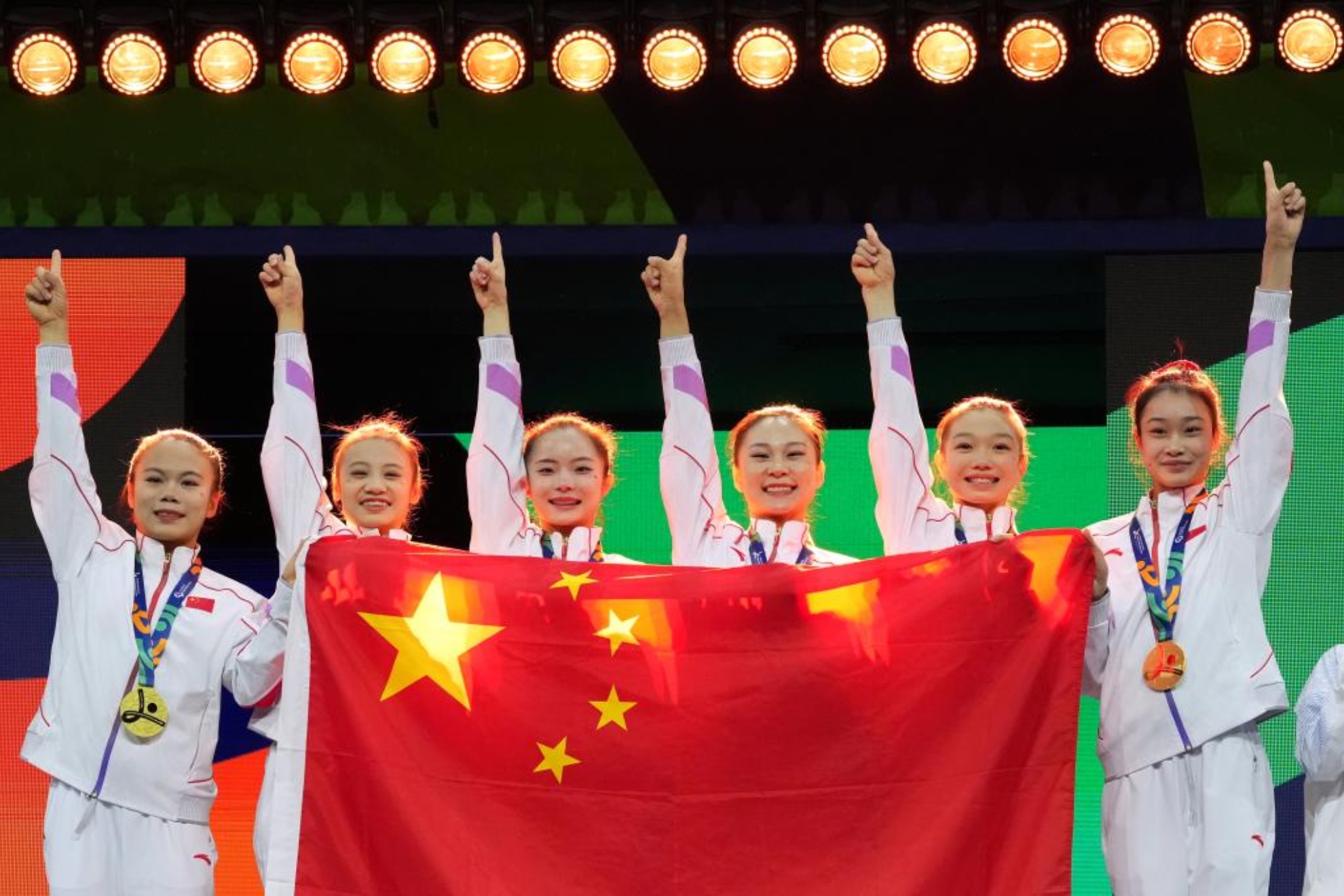 Las gimnastas chinas en la celebración. LAPRESSE