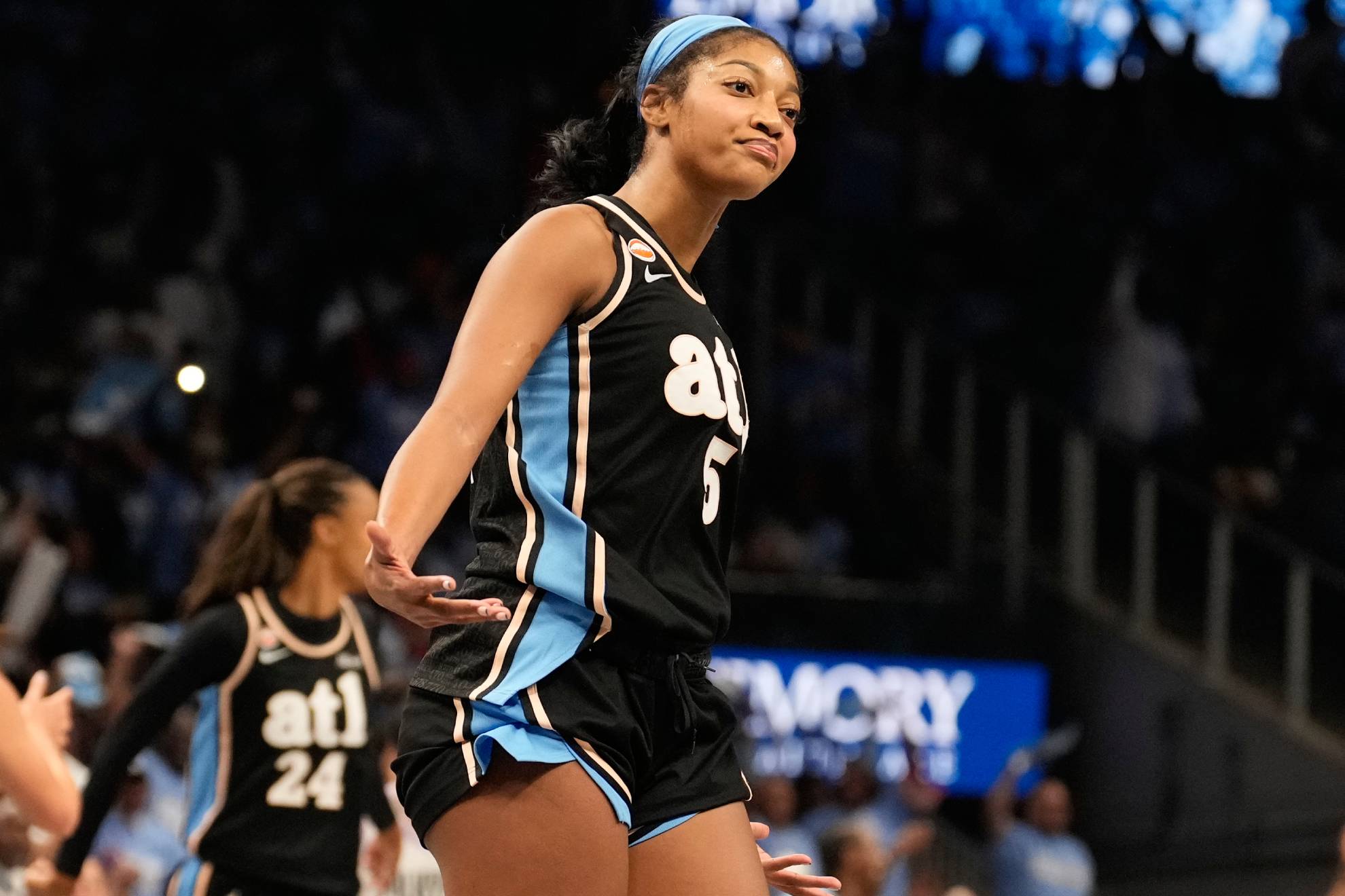 Angel Reese es la reina de la finales WNBA: tumba a las Valkyries y adelanta 2-1 a las Dream AP Photo/Brynn Anderson