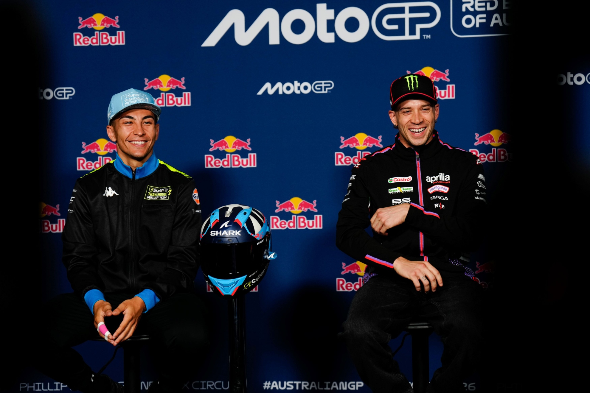 Raúl Fernández y Bezzecchi, en Australia. MOTOGP