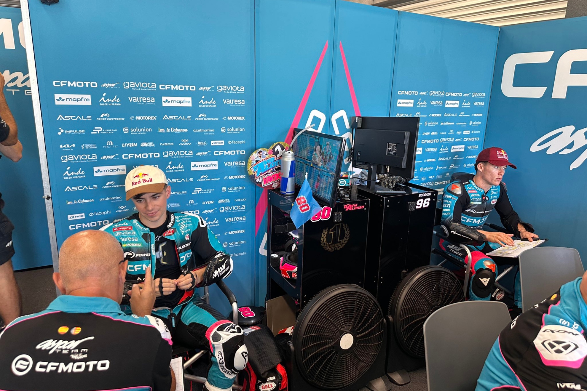 David Alonso y Dani Holgado, hoy en Phillip Island. ASPAR TEAM